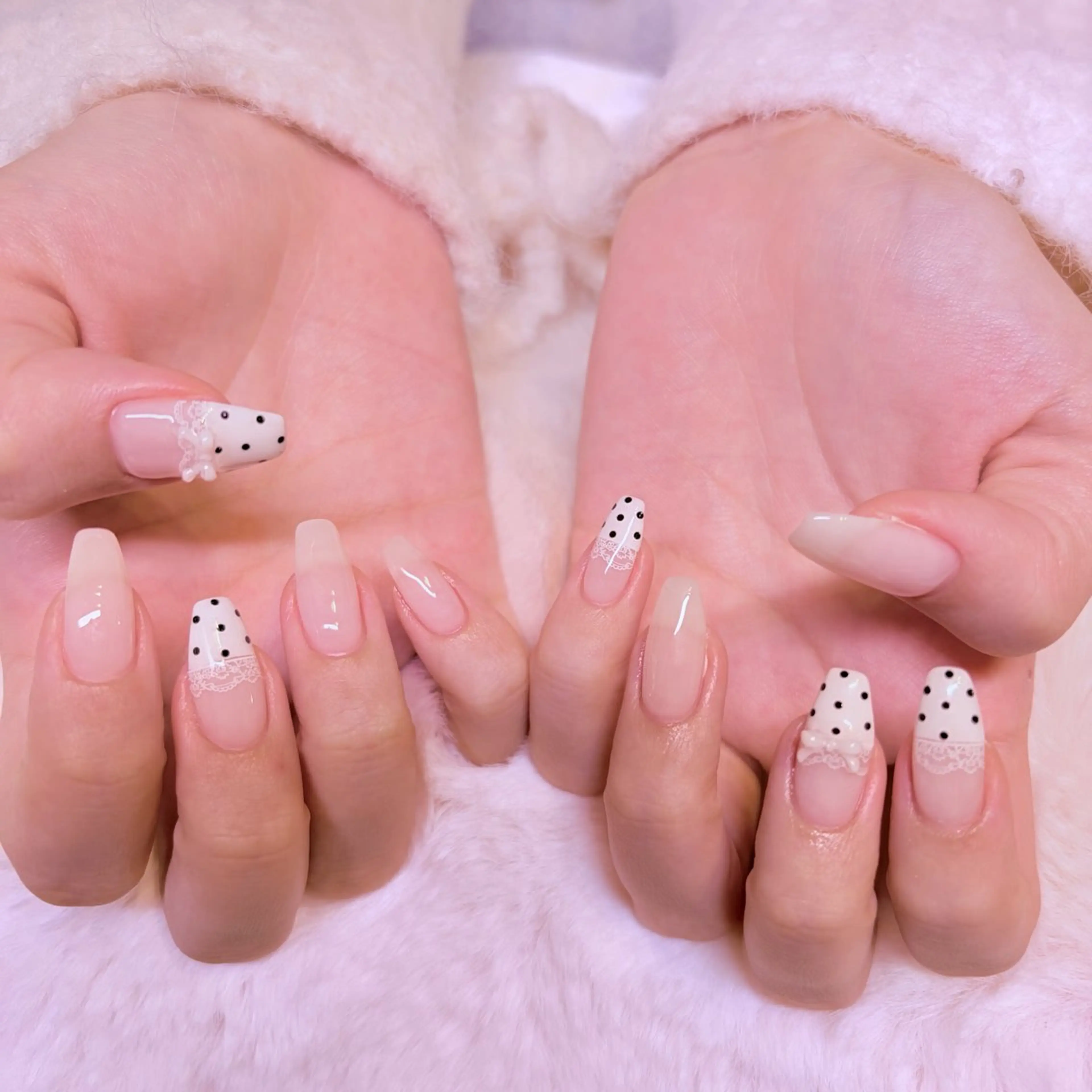 ネイル ドット ハンドネイル nail salon e'mu💐のネイルデザイン