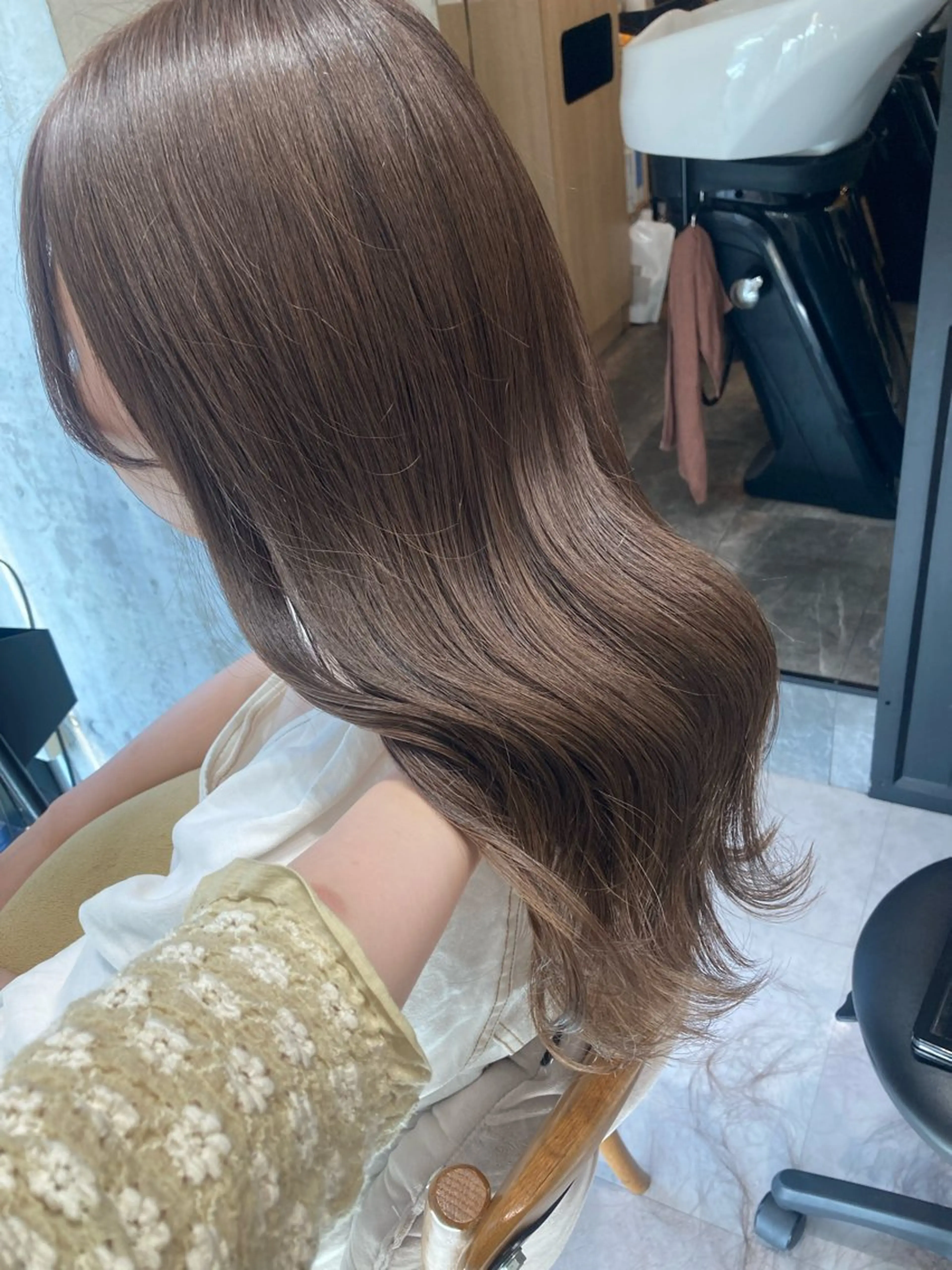 ロング ✨色持ちの良い艶 カラー✨蟹江真世のヘアスタイル