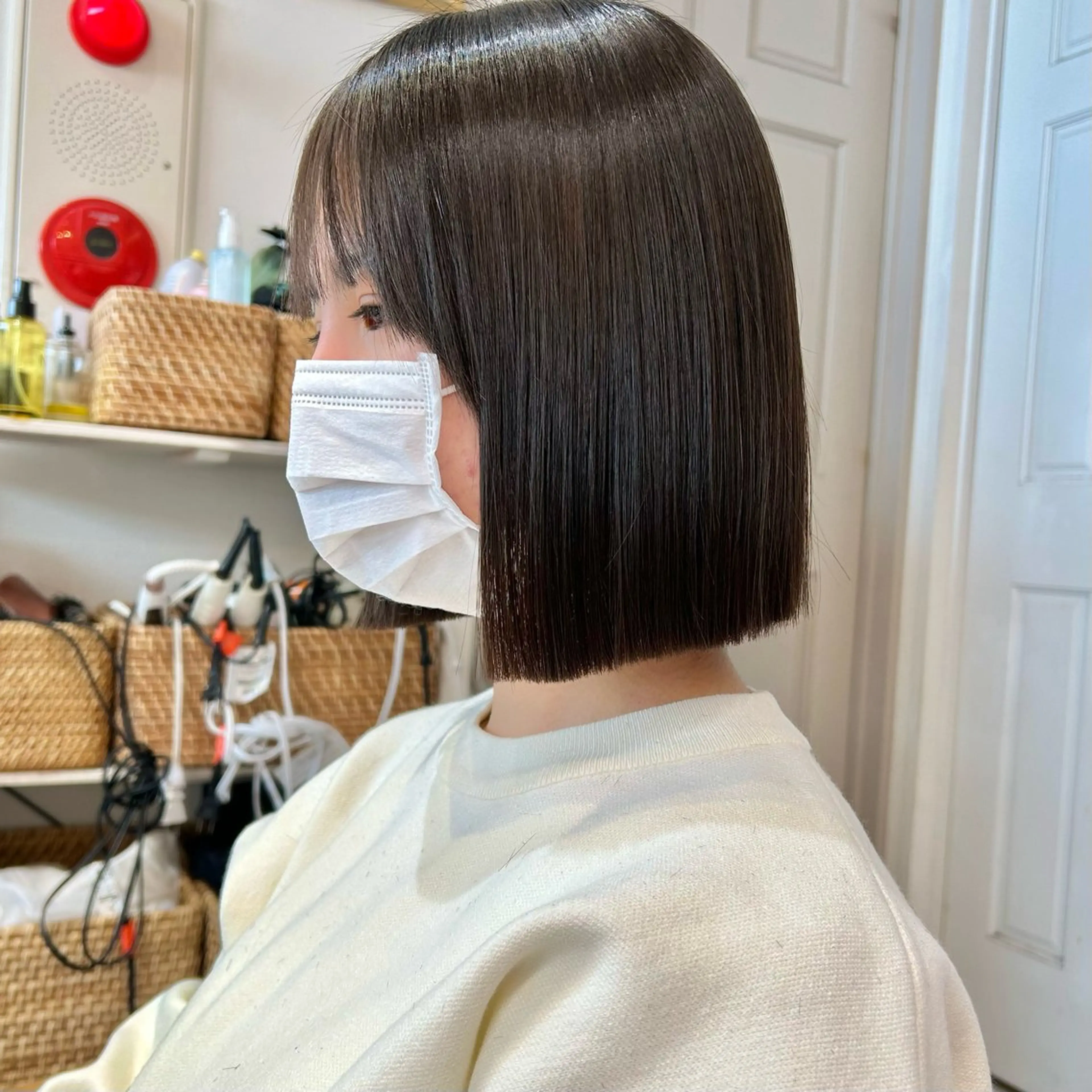 ミディアム カラー ワンレンボブ ブリーチ ブリーチなしカラー ボブ 顔周りカット 髪質改善【縮毛矯正】 北千住 田邉 澪のヘアスタイル