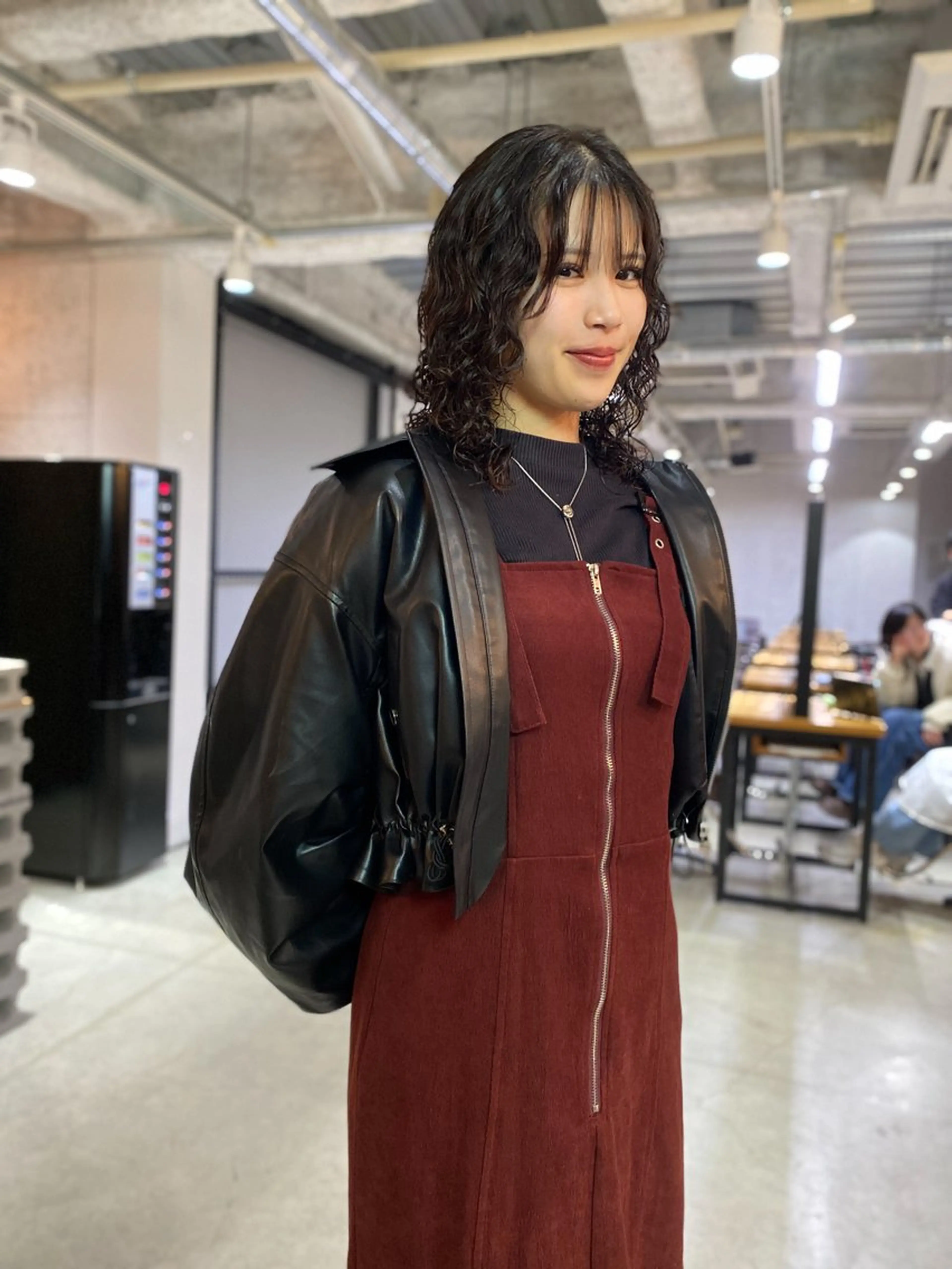 セミロング パーマ KOOKI スティードトーキョーのヘアスタイル