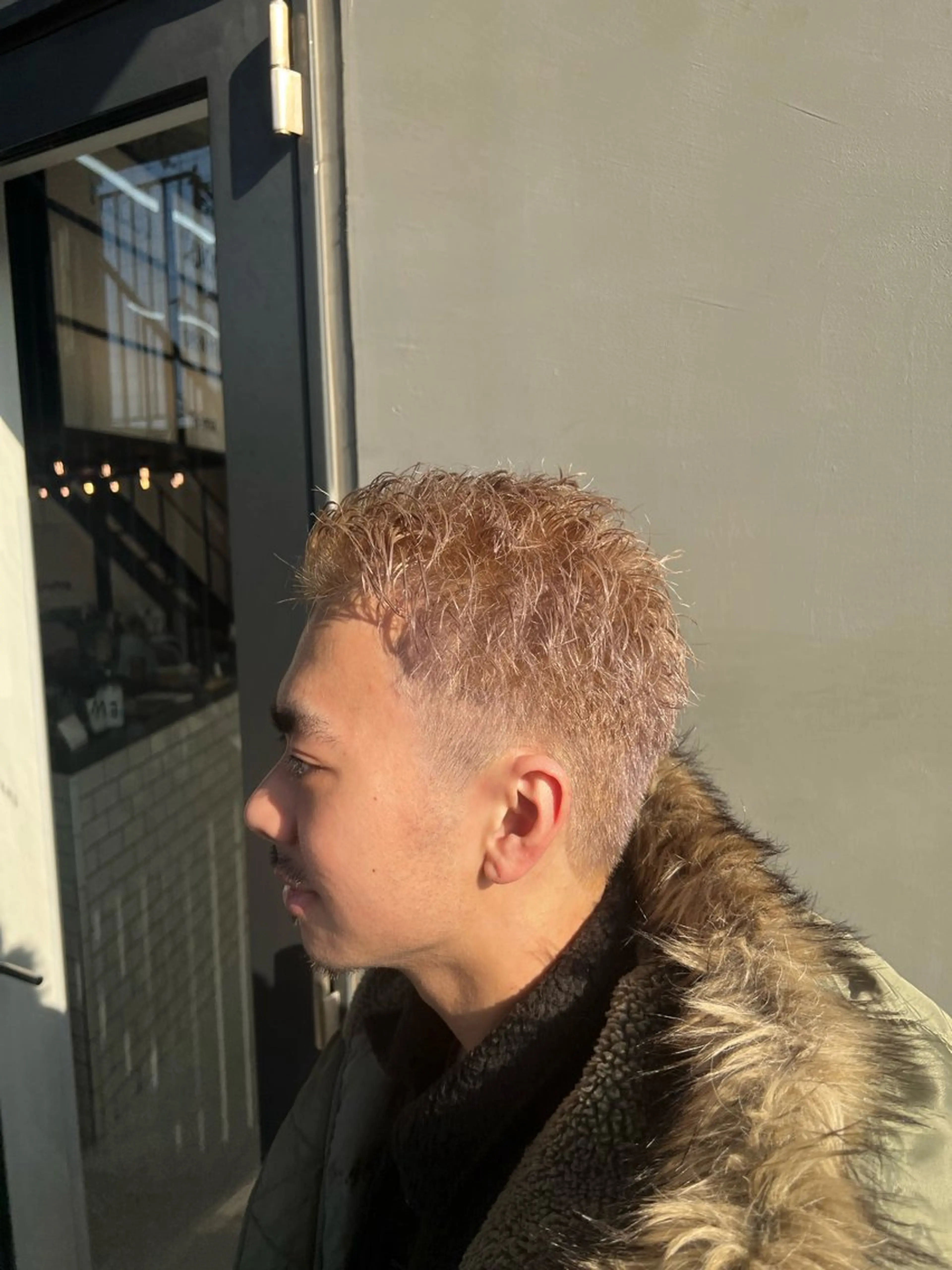 カラー メンズ カット ヘアカラー トリートメント ダブルカラー寒色系 ボリューム改善ハヤトのヘアスタイル