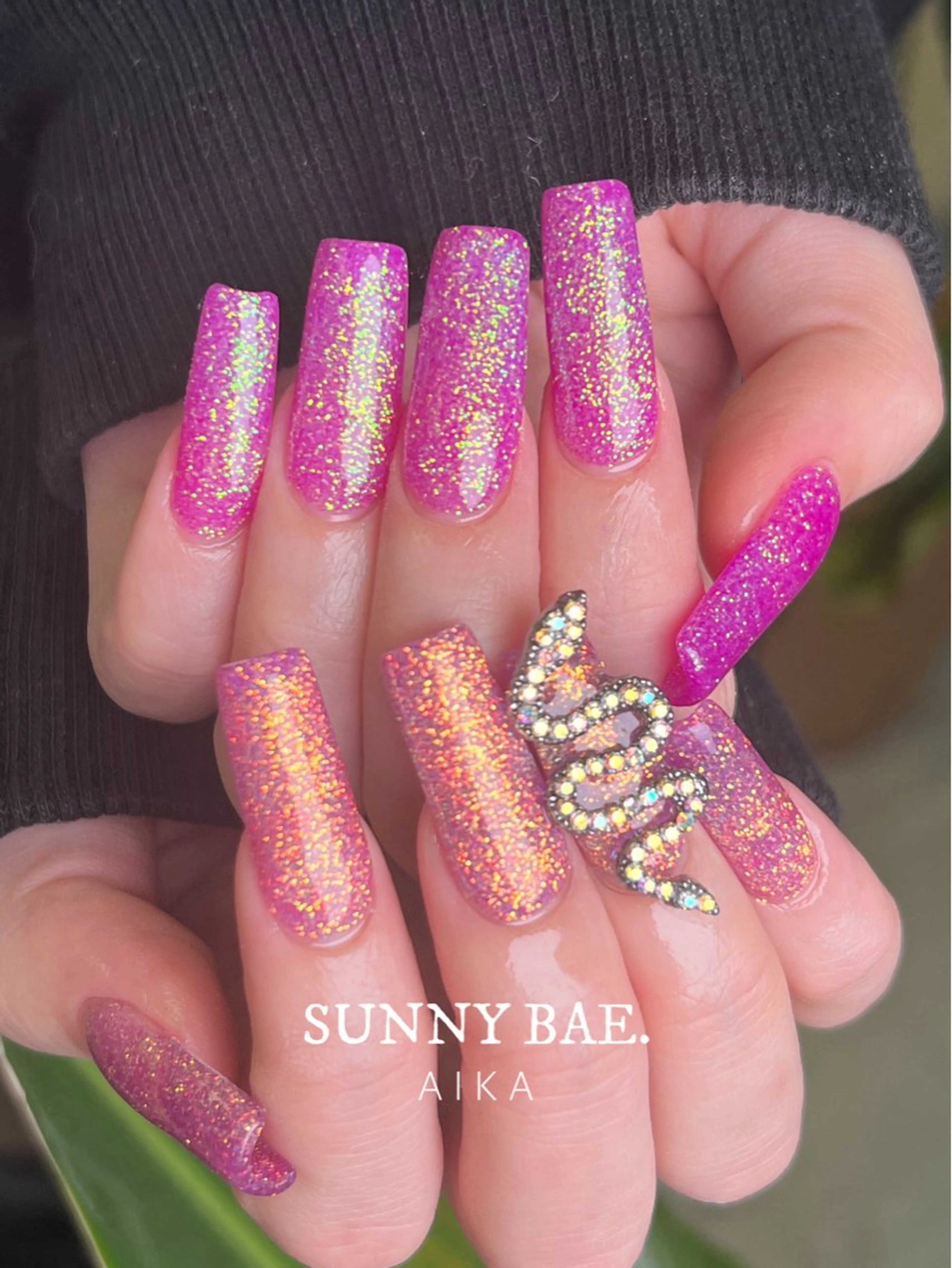 ネイル ジェルネイル キラキラネイル ロングネイル 持ち込み ワンカラーネイル Made By AIKAのネイルデザイン