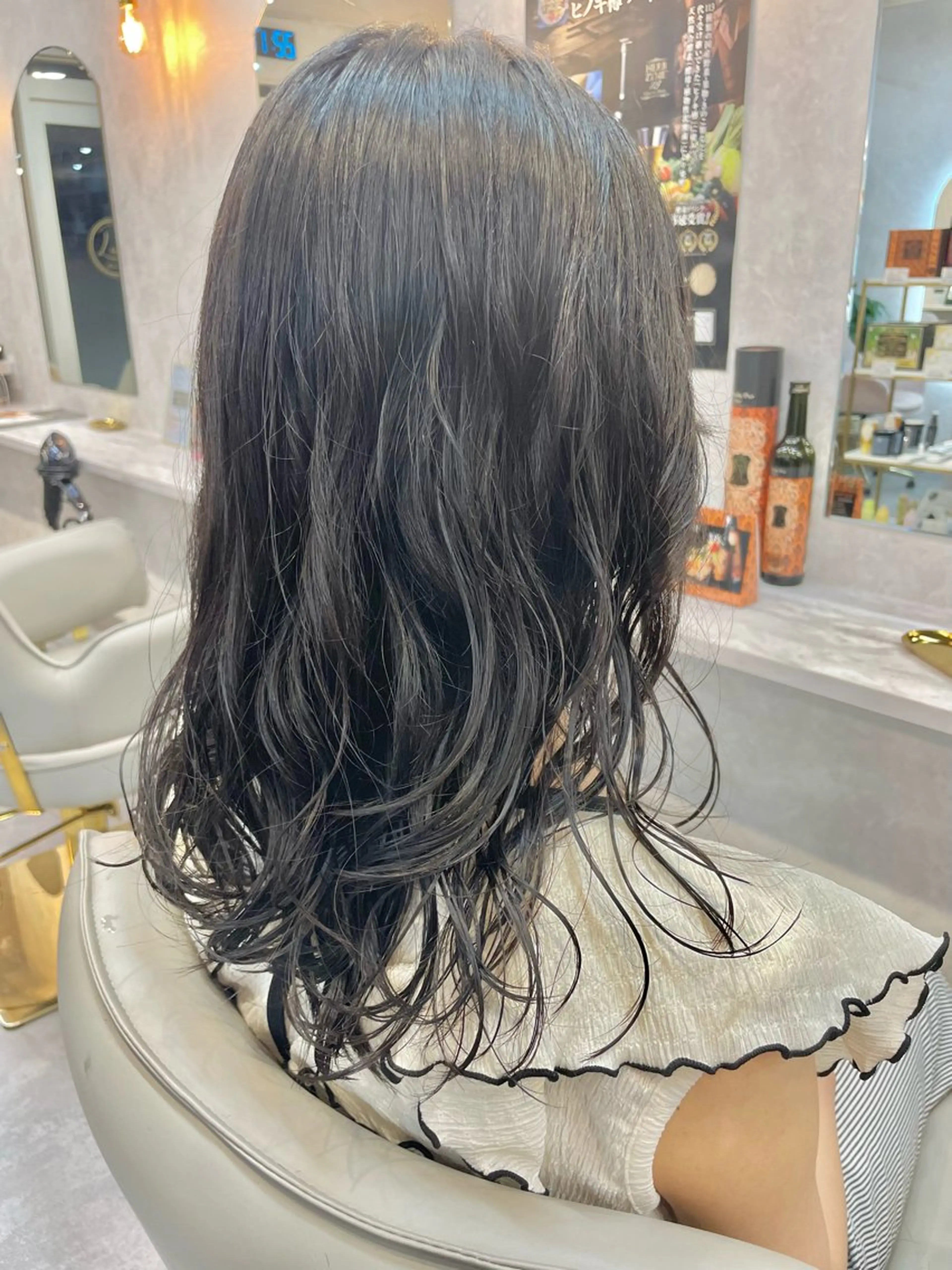 ロング パーマ ロング こばやし かざねの眉毛・アイブロウイメージ