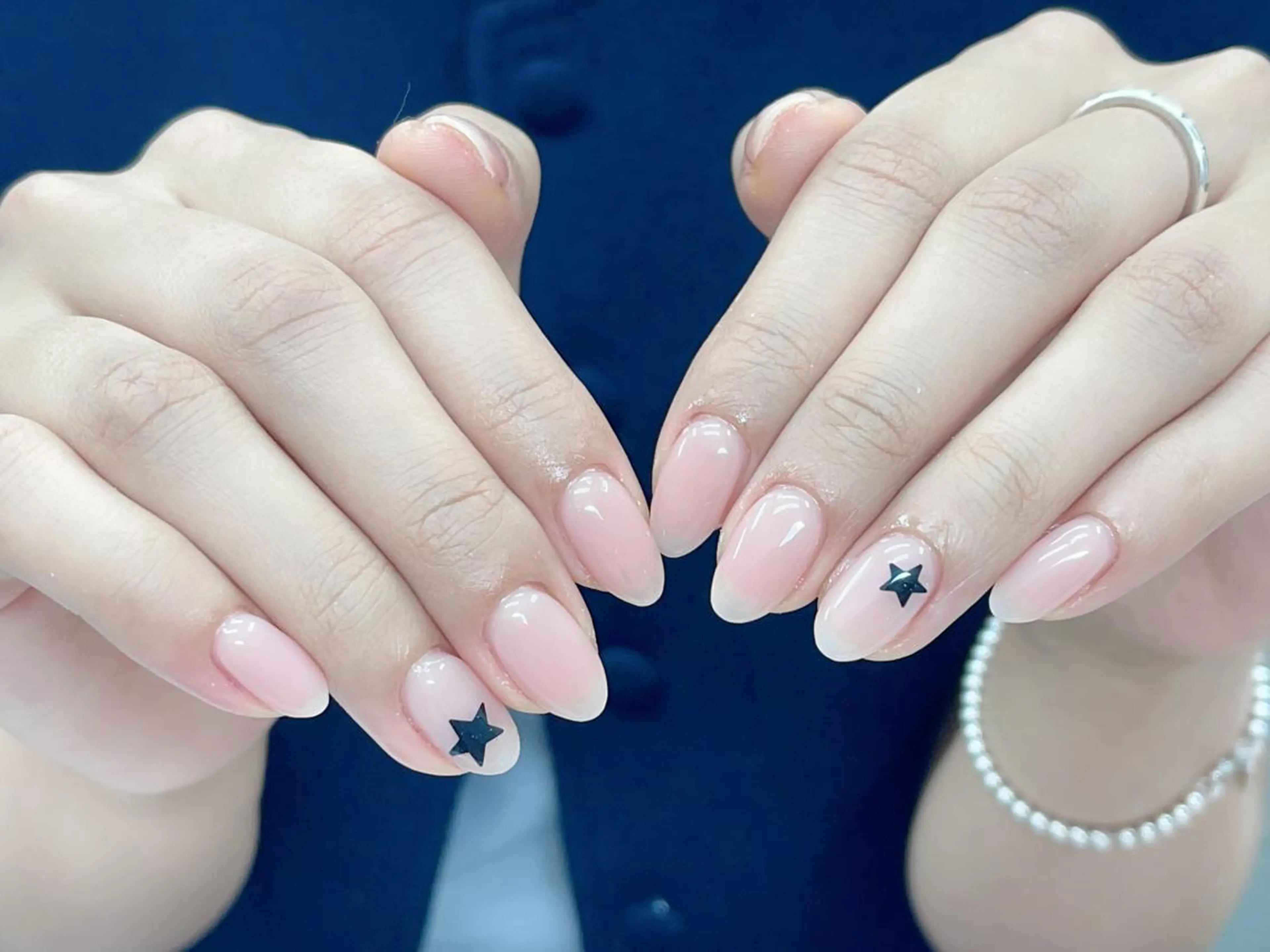 メンズ ネイル アートネイル フレンチネイル ジェルネイル キラキラネイル パラジェル Bloom kabukiのネイルデザイン