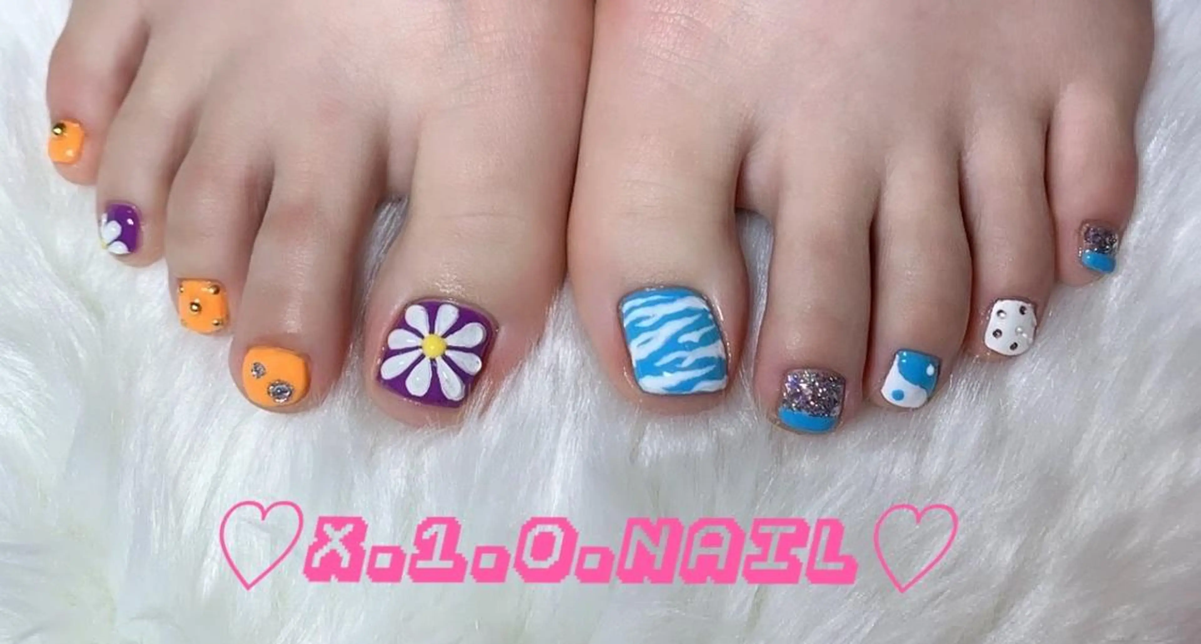 ネイル アニマル柄 アートネイル ブルー フットネイル ニュアンスネイル x.1.0.nail ♡Cのネイルデザイン