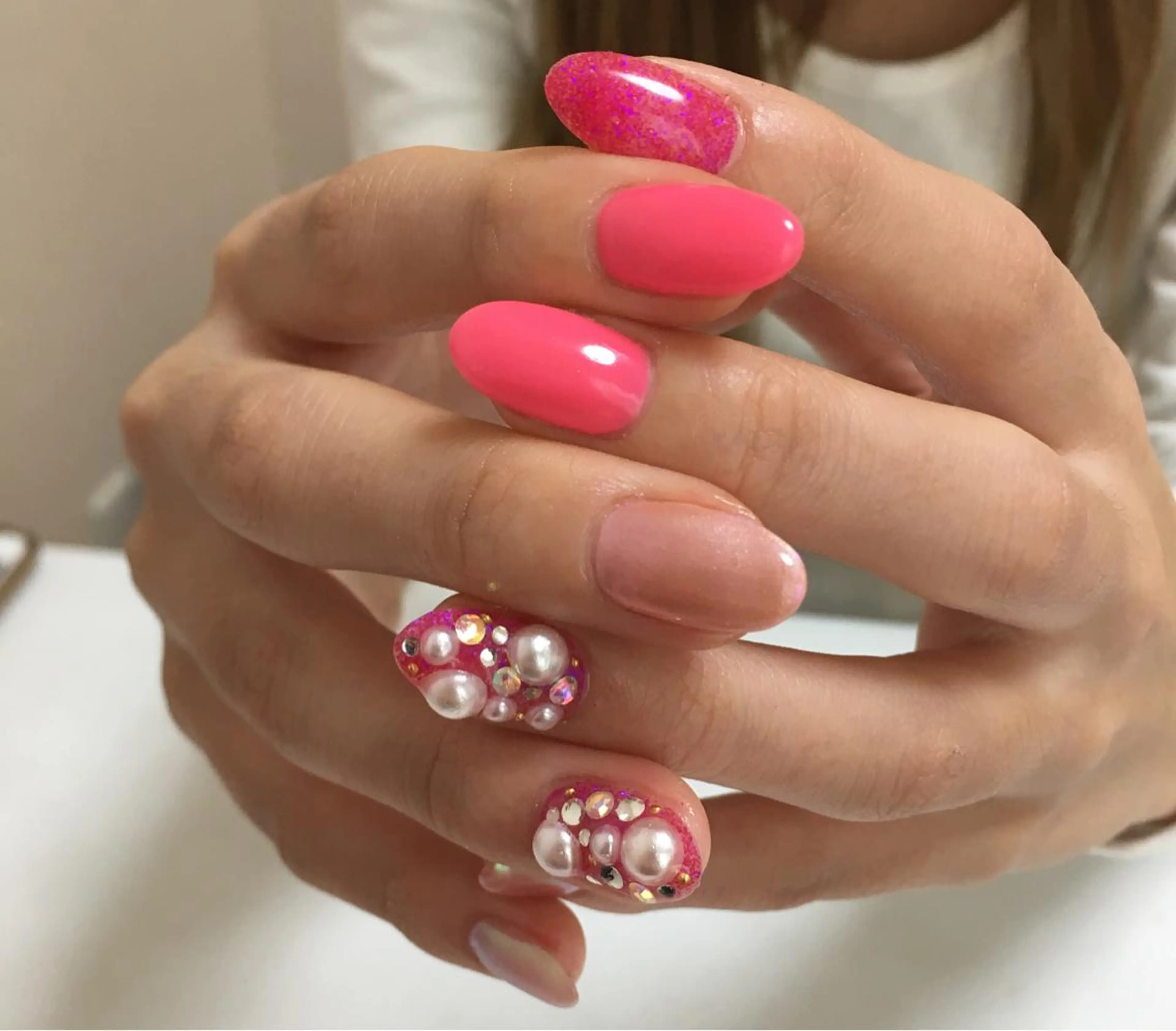 ネイル キラキラネイル ミラーネイル ピンク 12 designのネイルデザイン