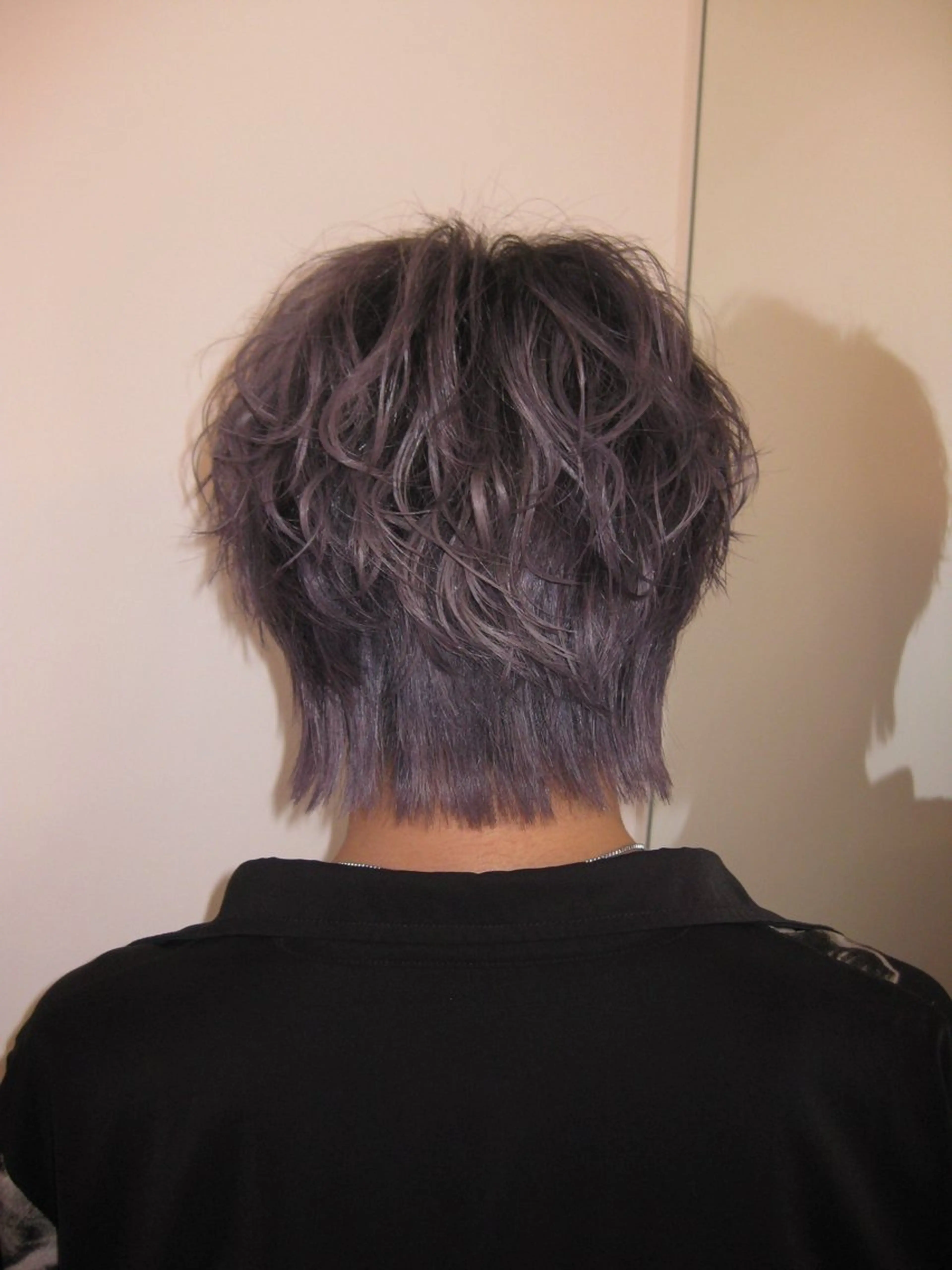 カラー メンズ メンズパーマ ラベンダーカラー ヘアカラー MONA kureaのヘアスタイル
