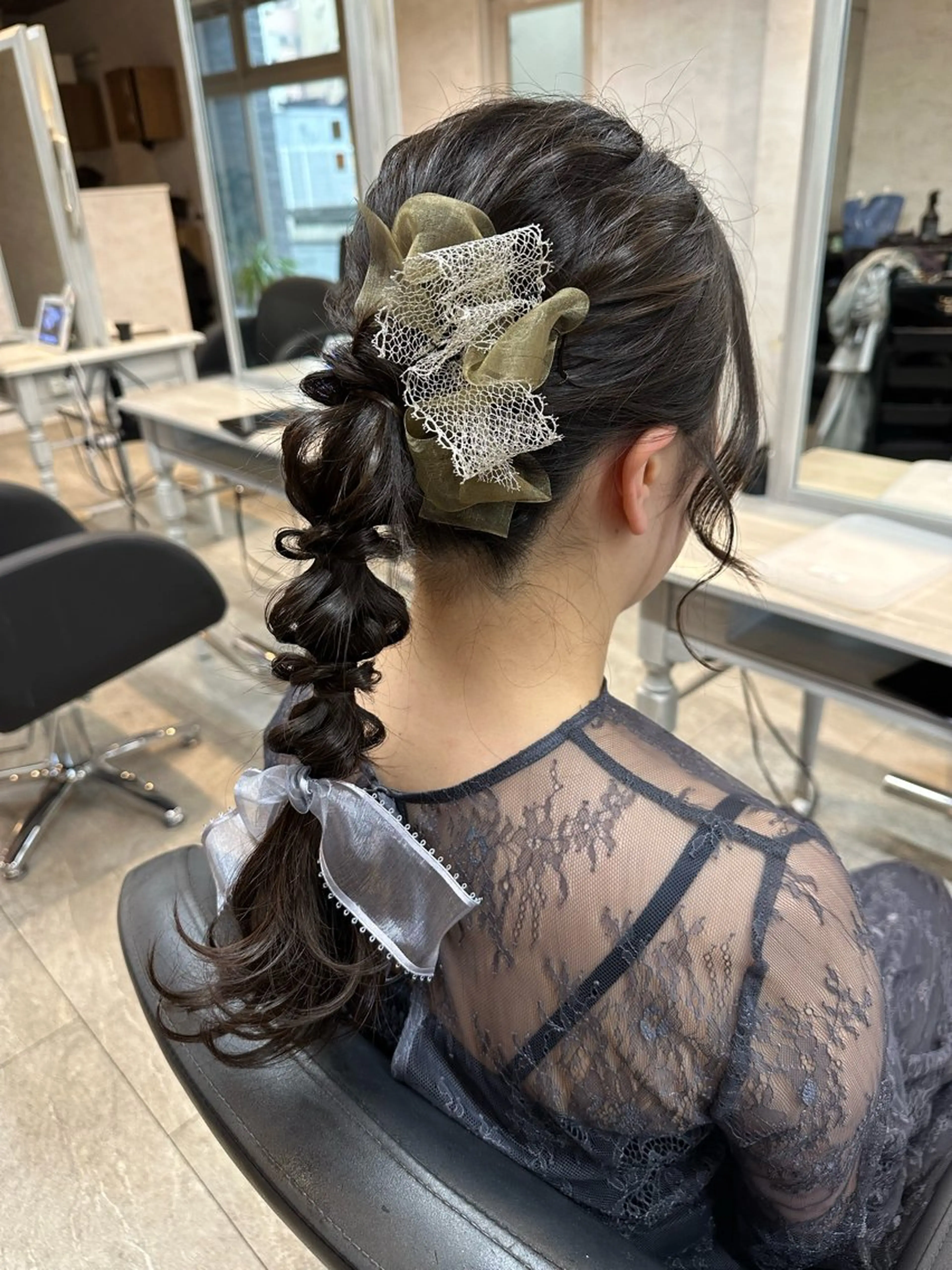 ロング ヘアアレンジ 女性に人気♪ はやしほのかのヘアスタイル