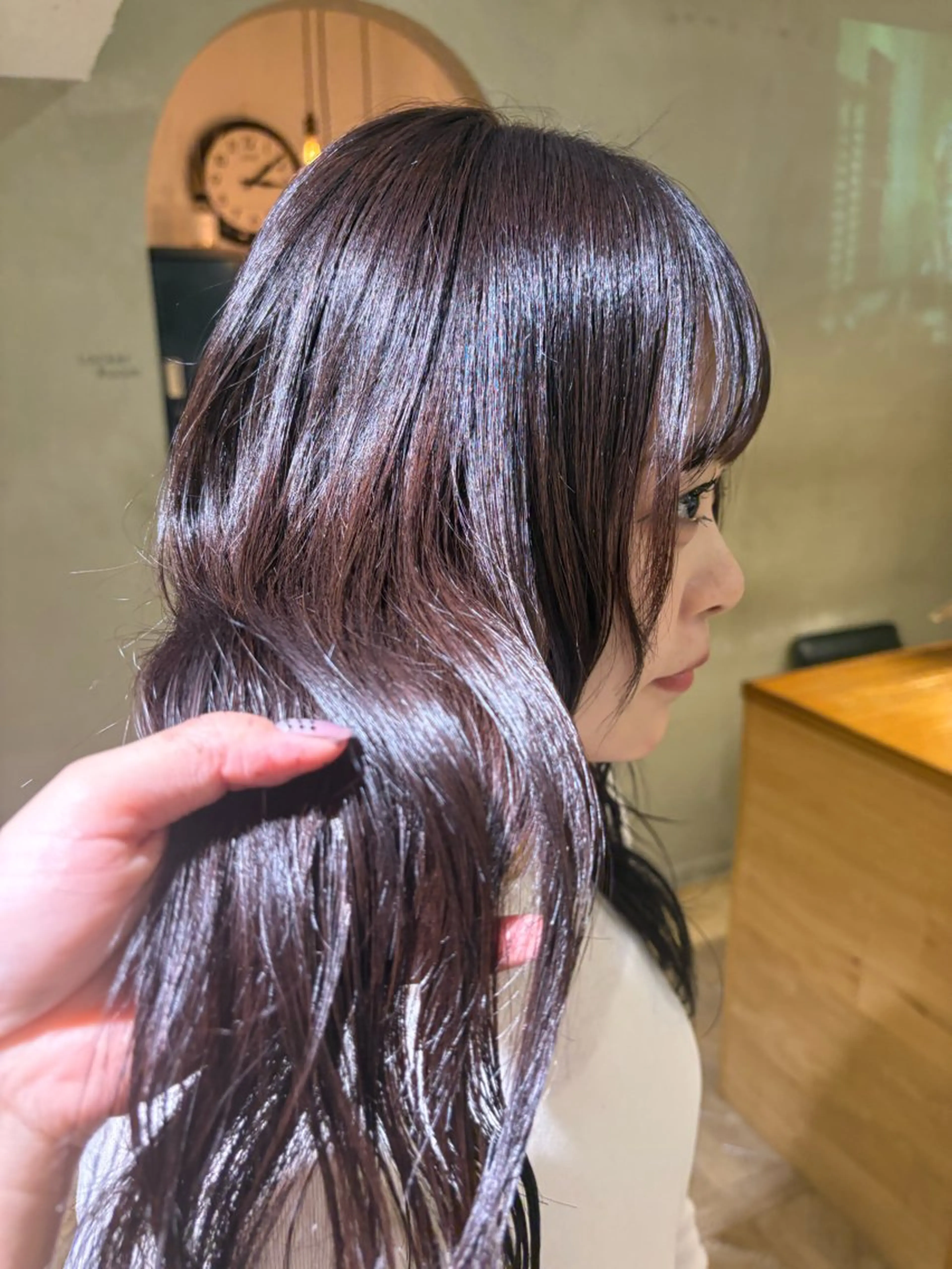 ロング ピンクラベンダー ヘアカラー トリートメント レイヤーカット🐩 透明感カラー モカのヘアスタイル