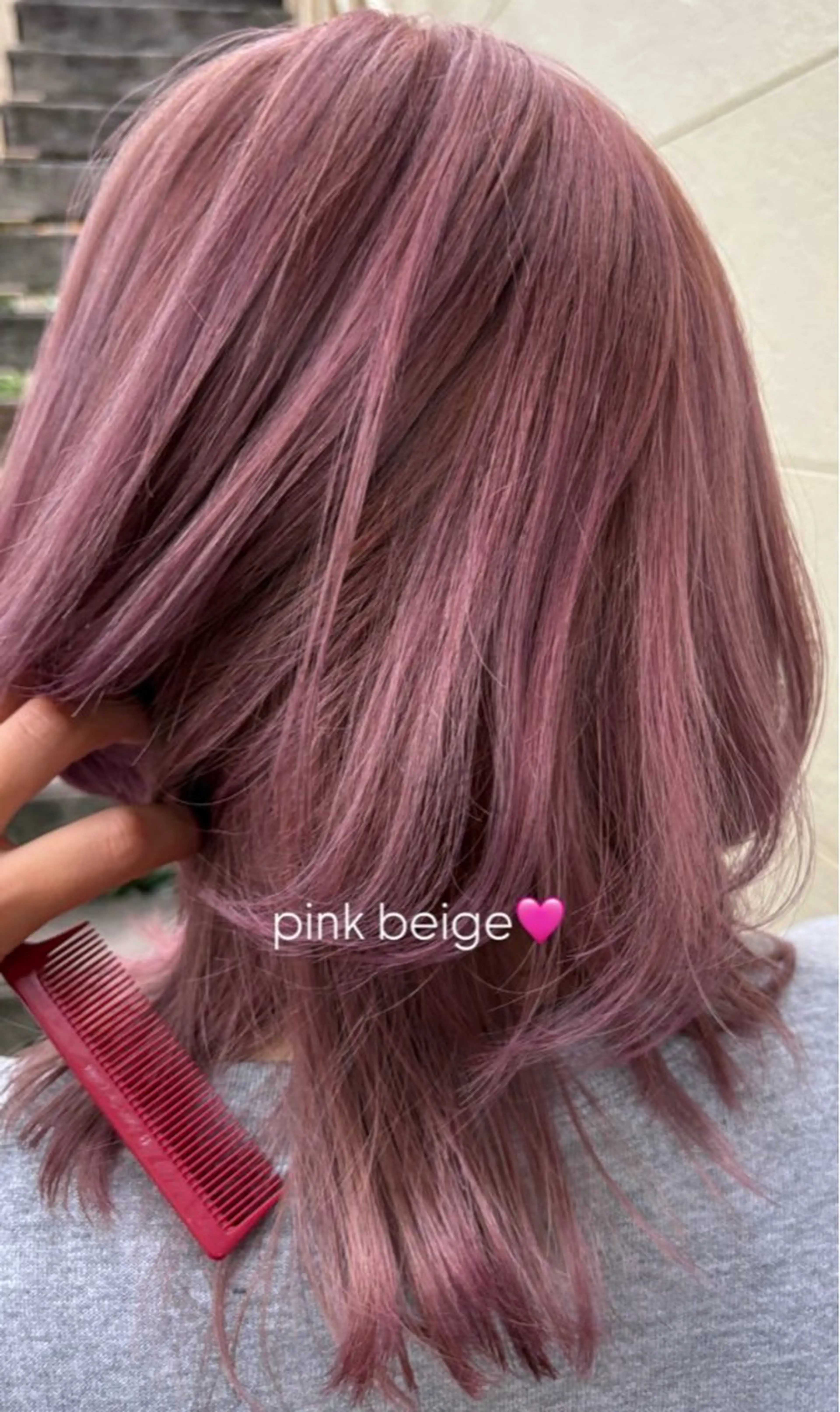 ミディアム カラー ルプラボウ　岡田 莉音のヘアスタイル