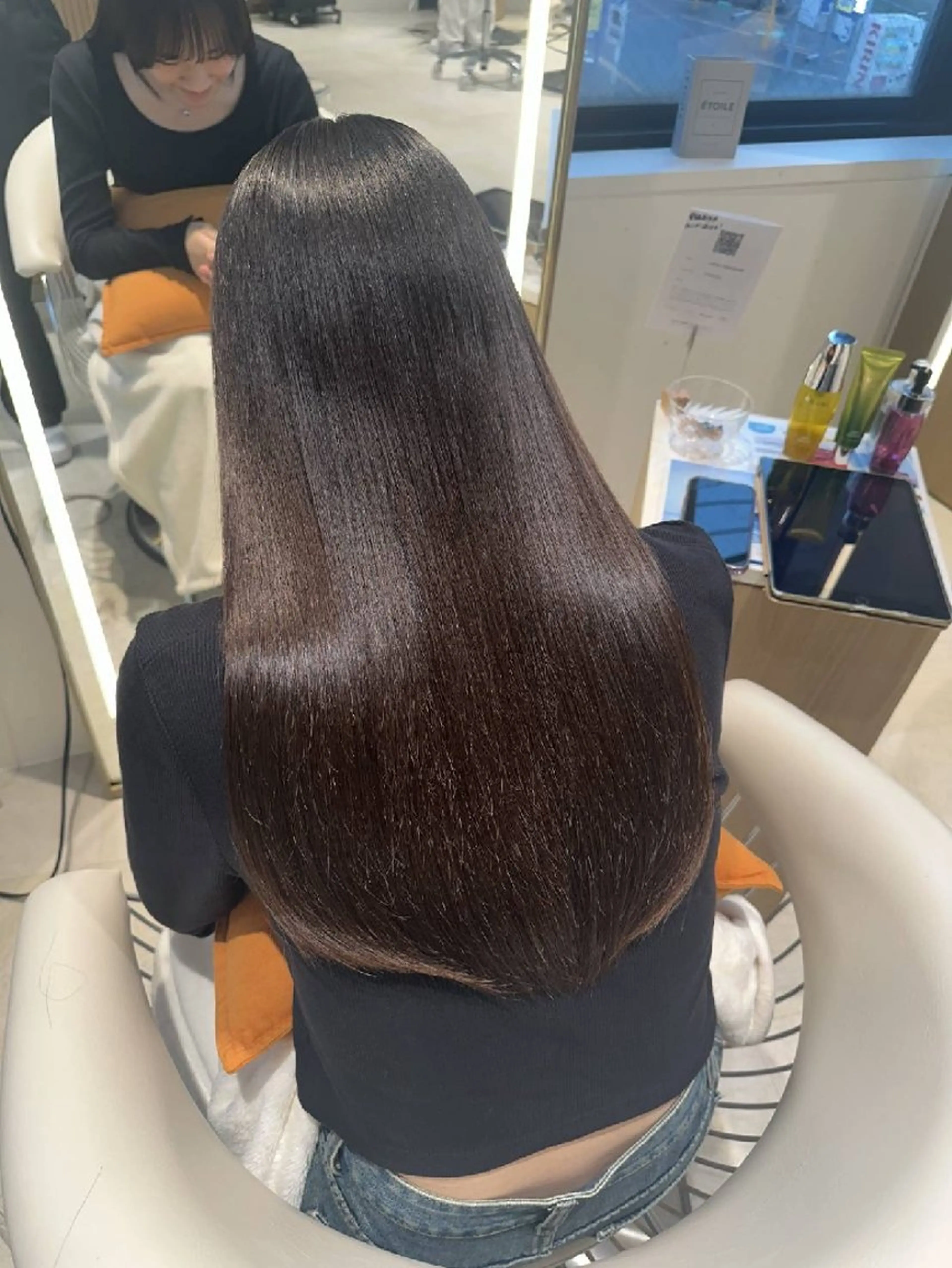 しっかりのばしたい方におすすめ【縮毛矯正】の写真