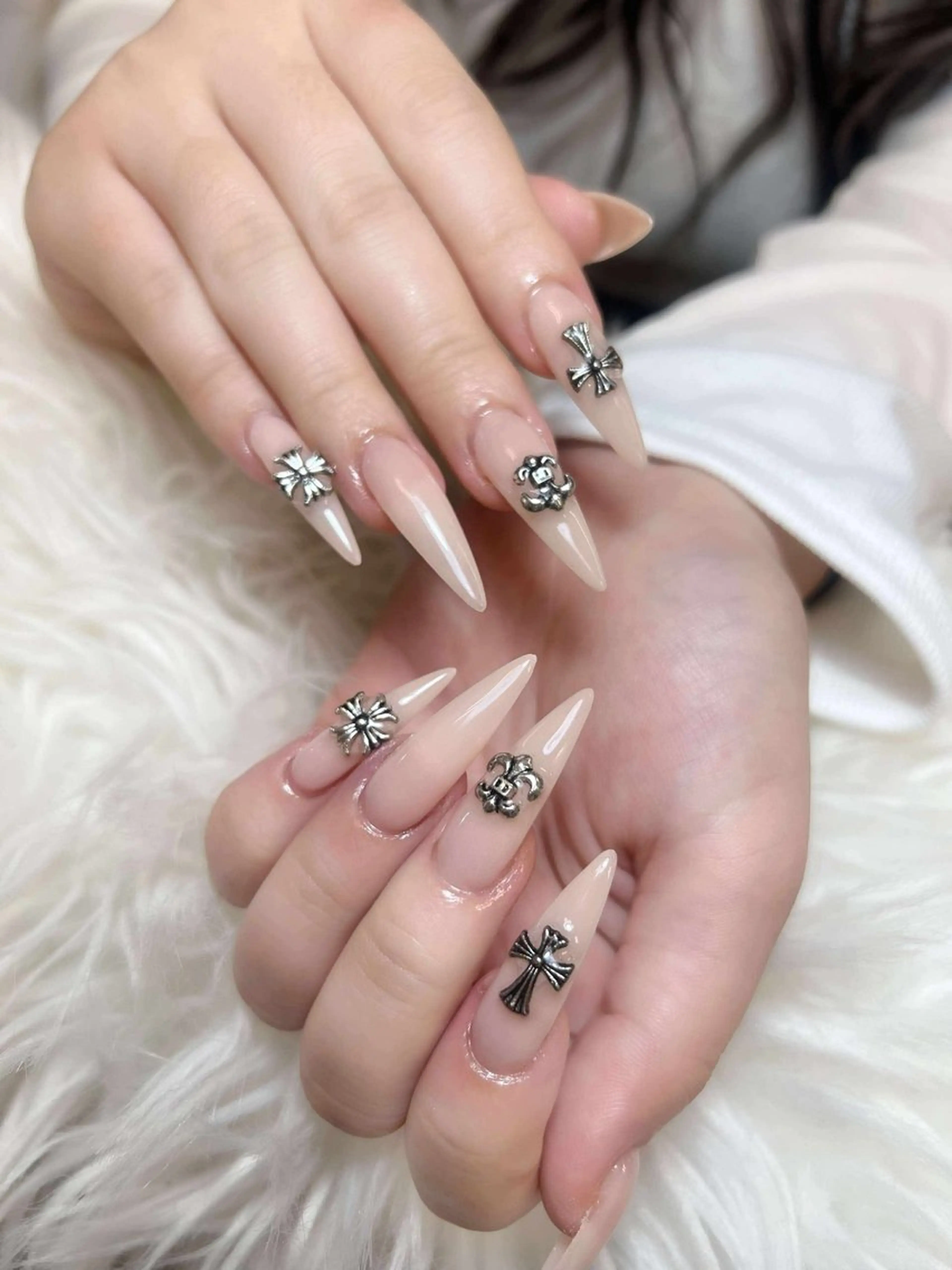 ネイル アートネイル オーロラネイル チークネイル 長さ出し フットネイル Miya _nailのネイルデザイン
