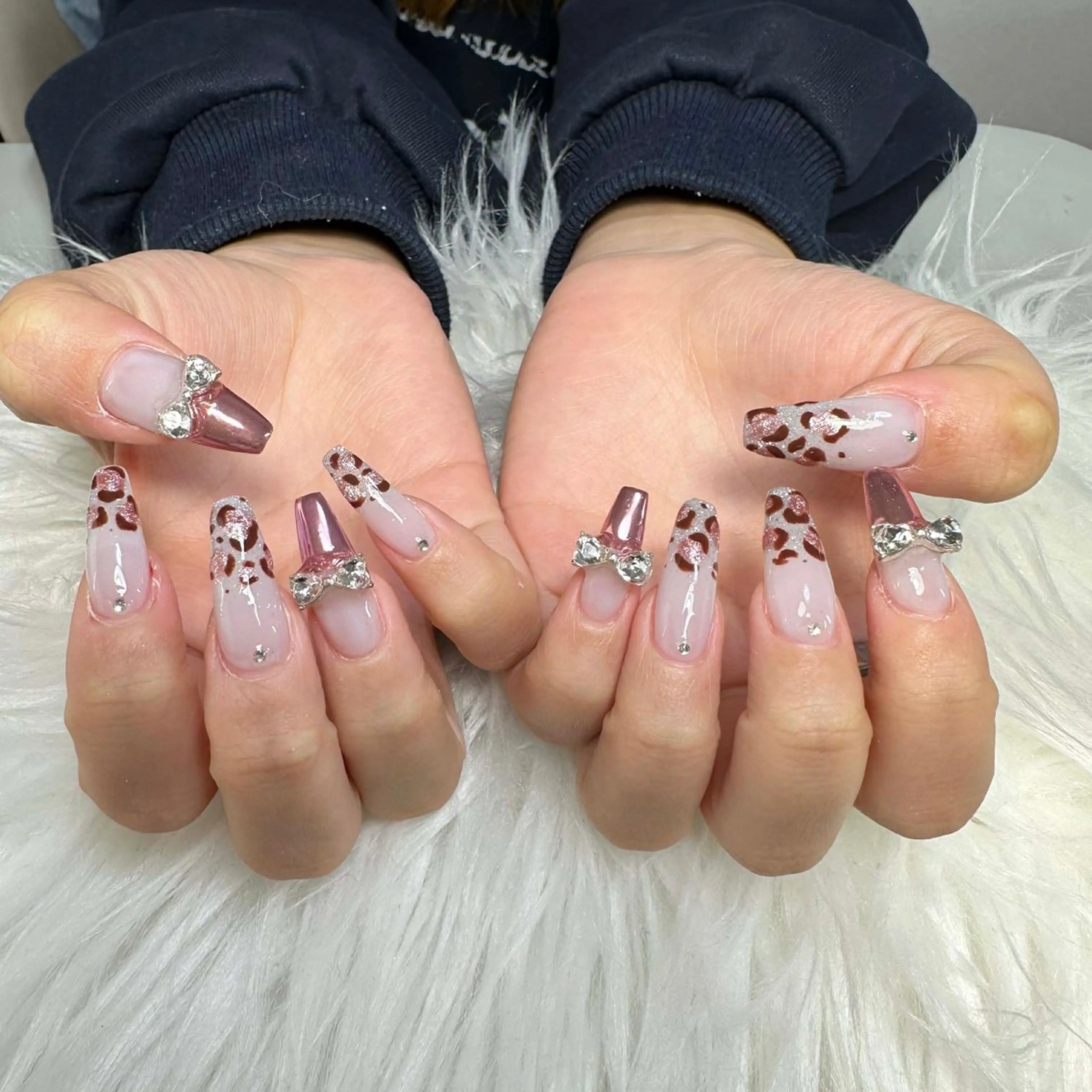 ネイル ハンドネイル T.Lee Nail Lilyのネイルデザイン