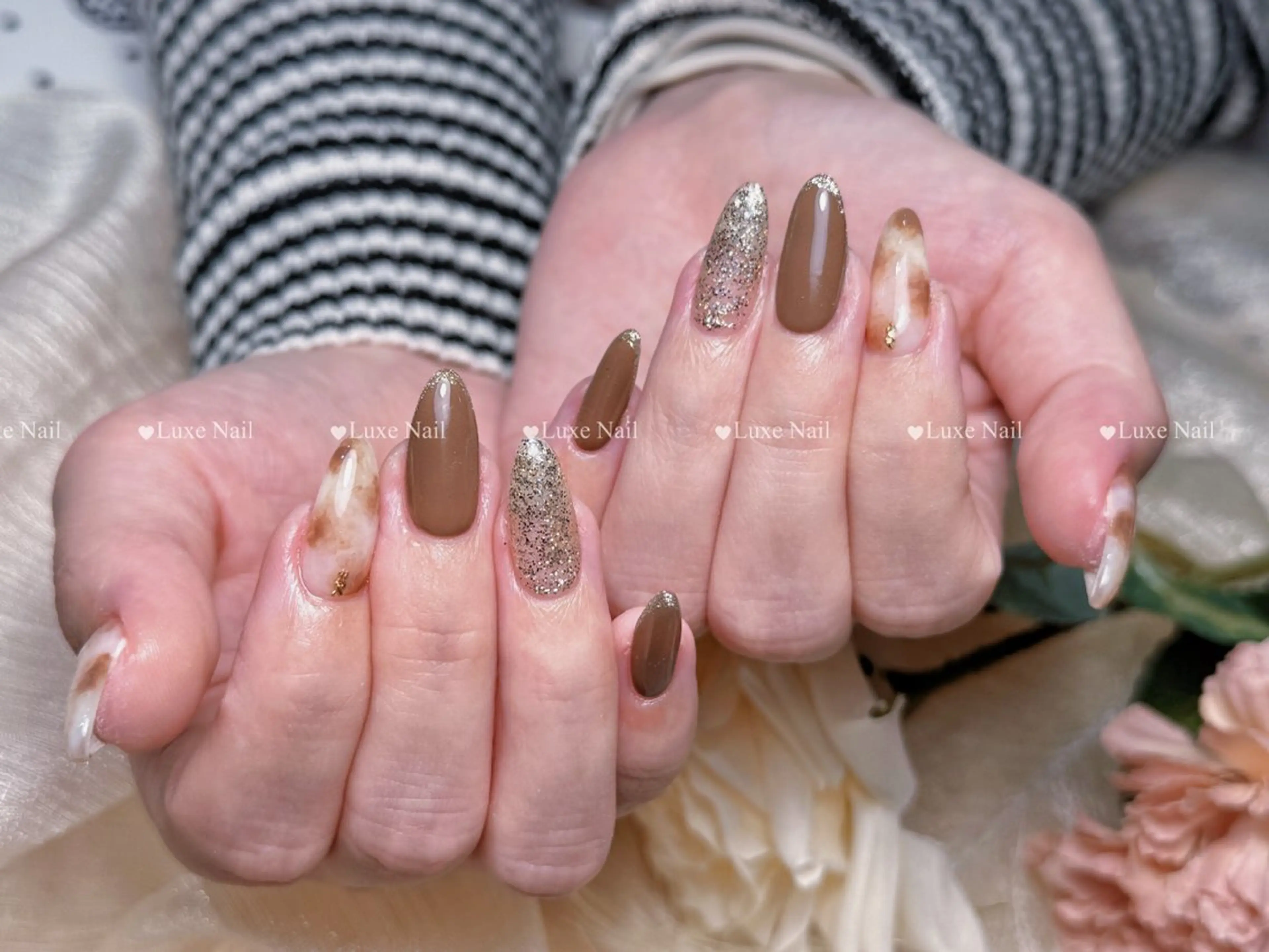 ネイル フラッシュネイル フットネイル フレンチネイル ジェルネイル ガラスフレンチ ハンドネイル Luxe Nail Salonのネイルデザイン