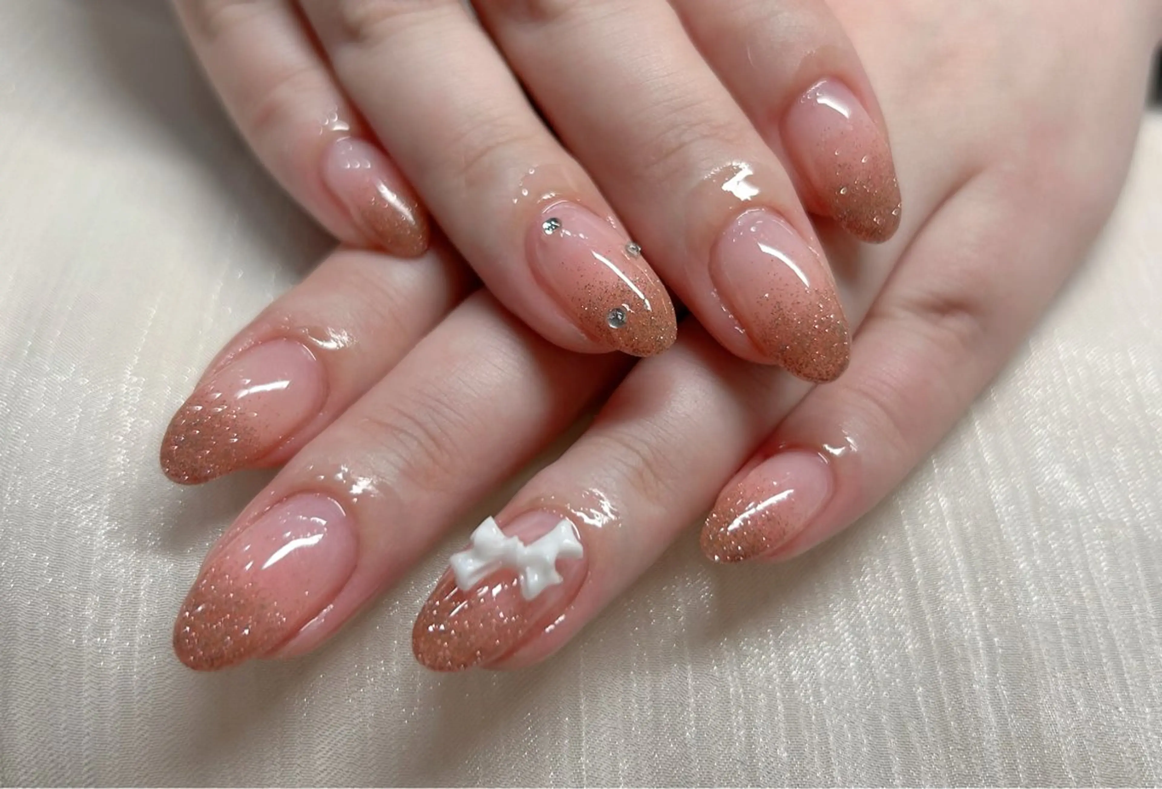ネイル フラッシュネイル グラデーション NIJI ネイルサロンのネイルデザイン