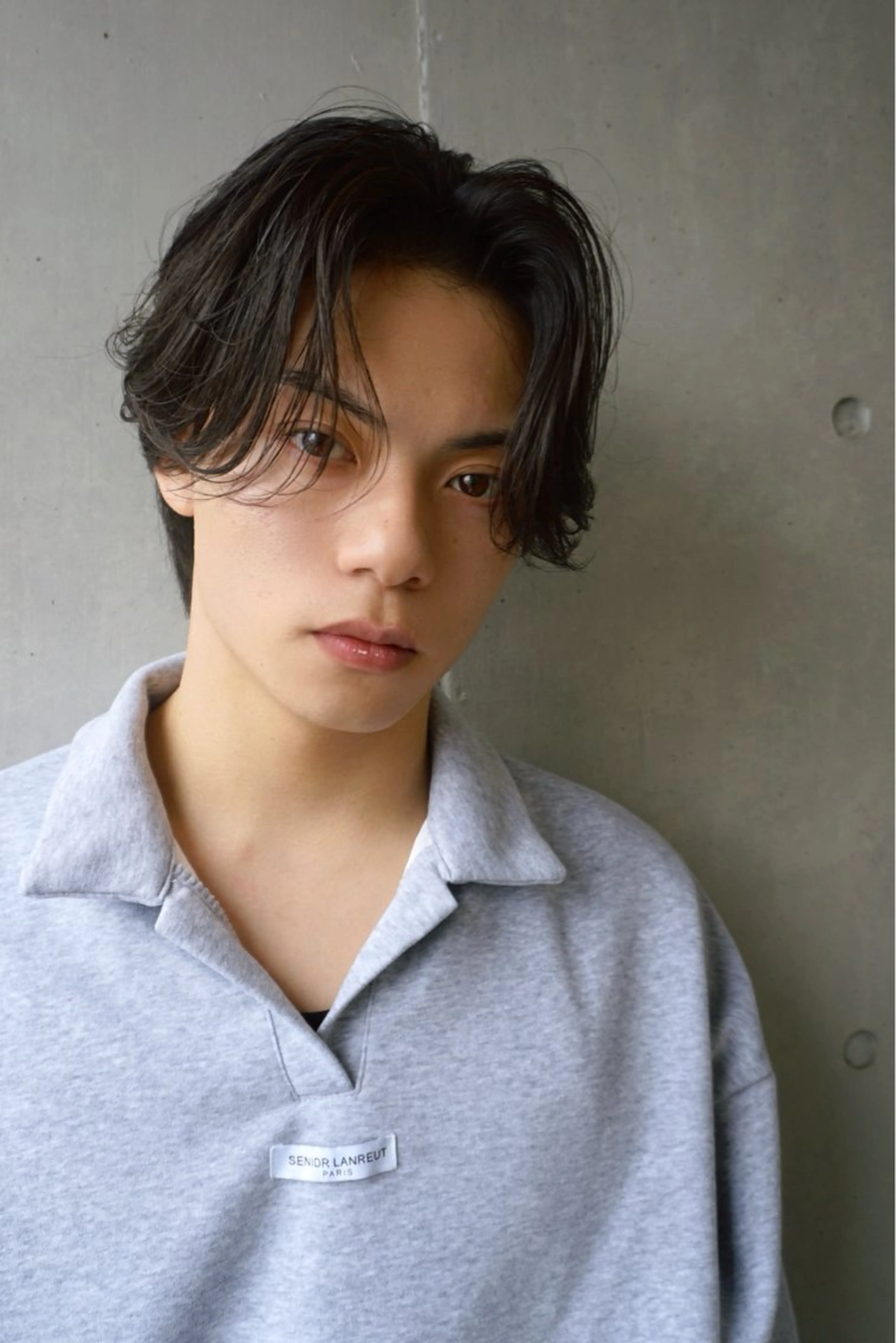 メンズ センターパート RIKI/センター パート/メンズパーマのヘアスタイル