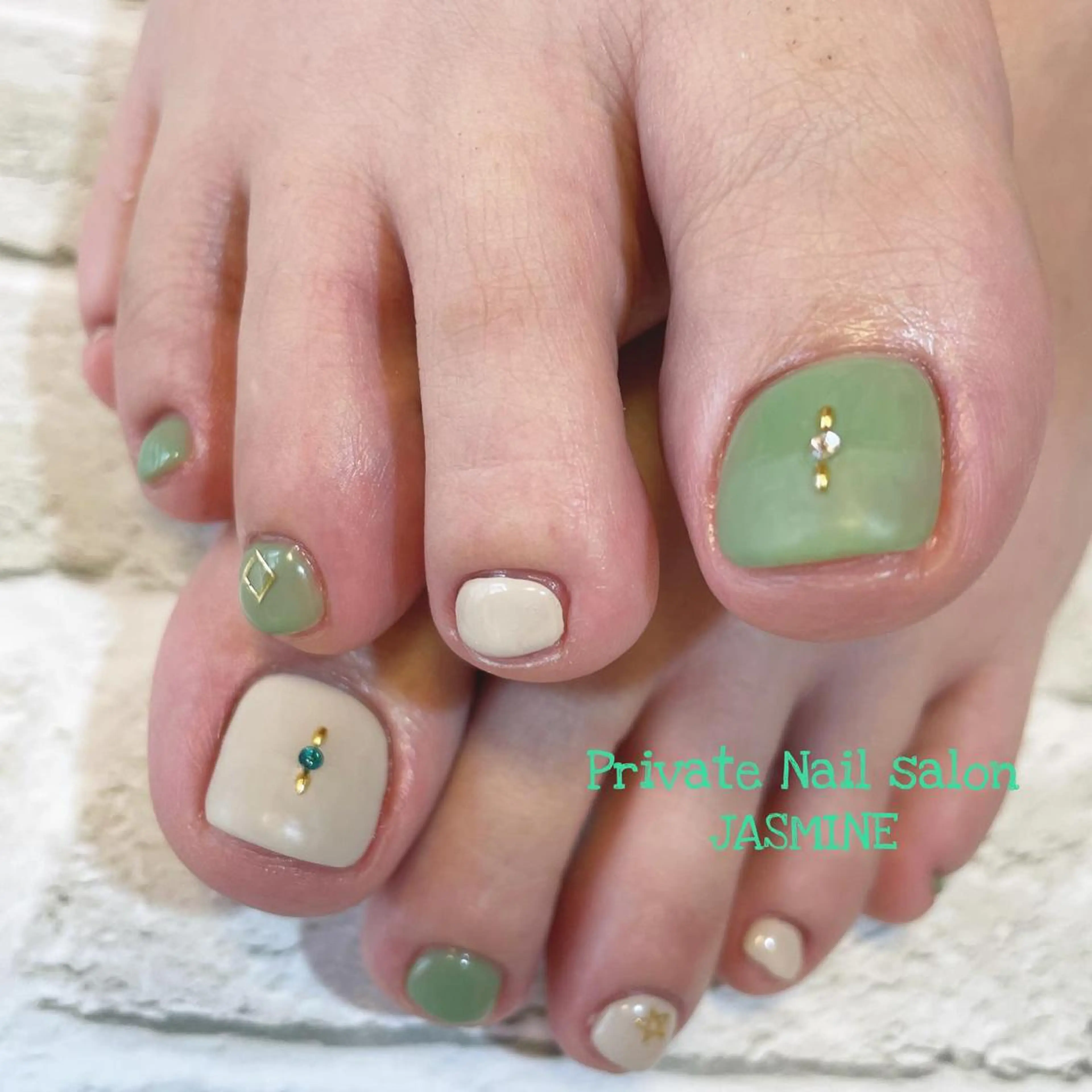 ネイル ピスタチオネイル ホワイト Nail salon JASMINEのネイルデザイン