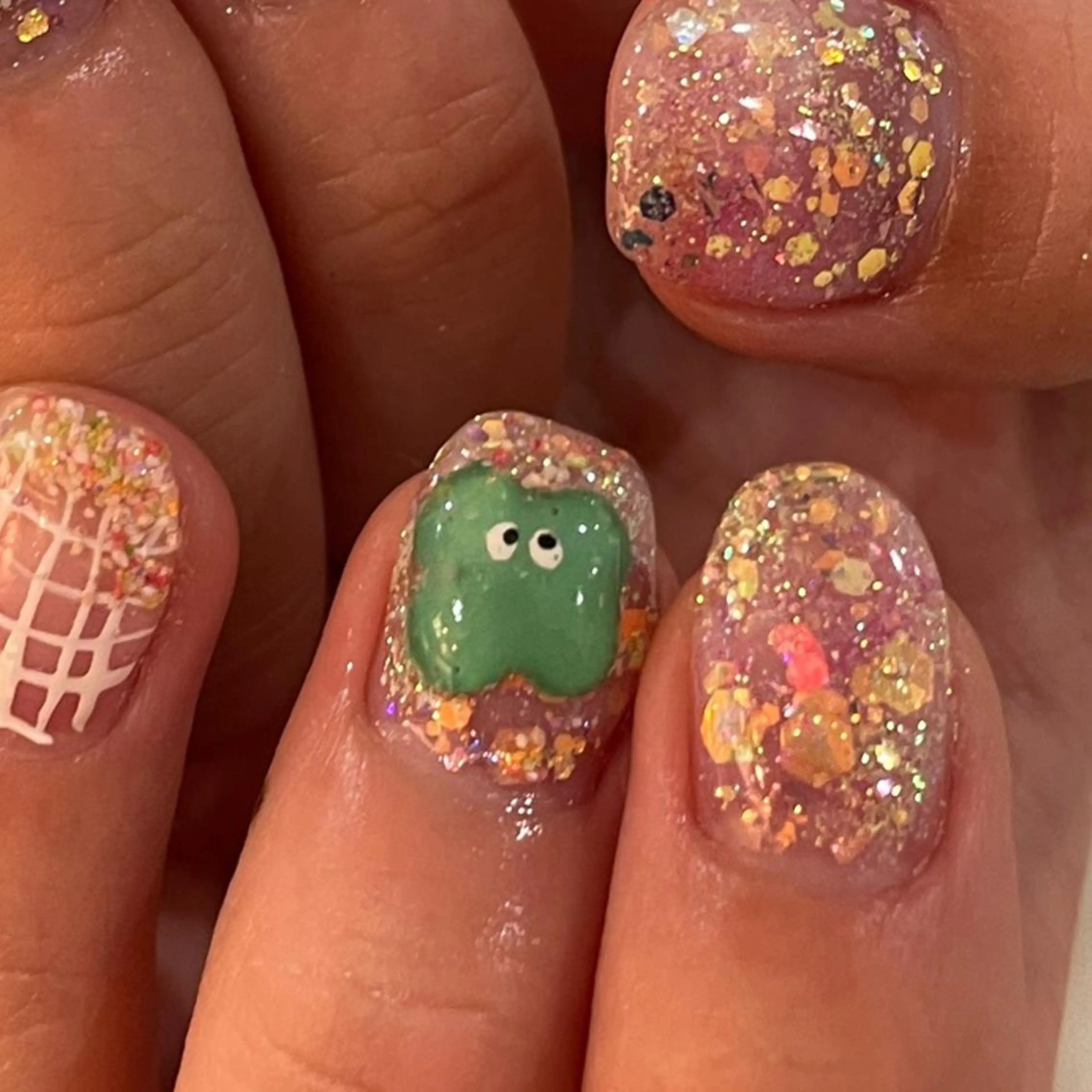 ネイル 栗田 ゆう子のネイルデザイン