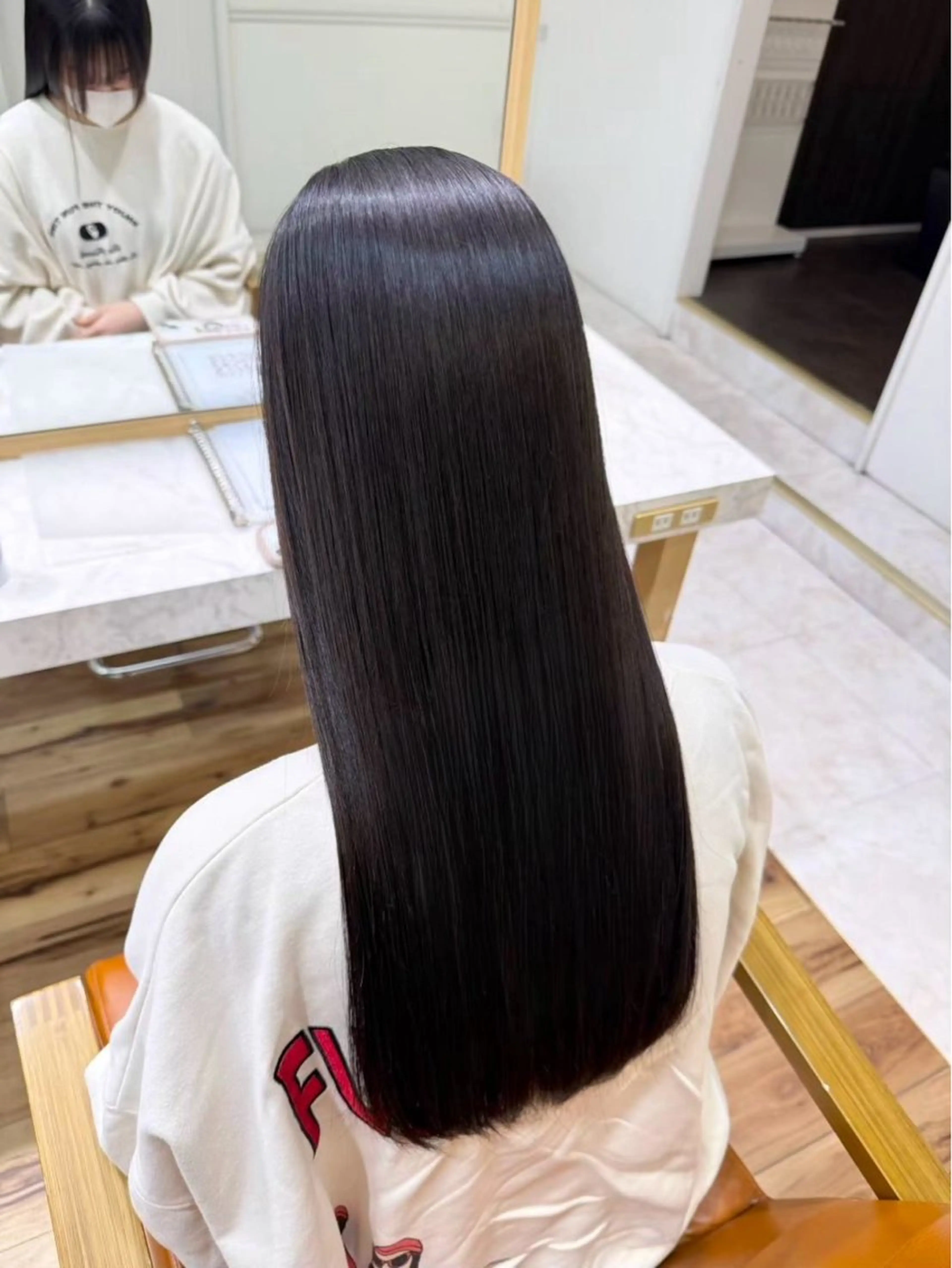 ロング カラー 縮毛矯正 トリートメント 艶髪/髪質改善 /透明感カラー/鴻巣のヘアスタイル