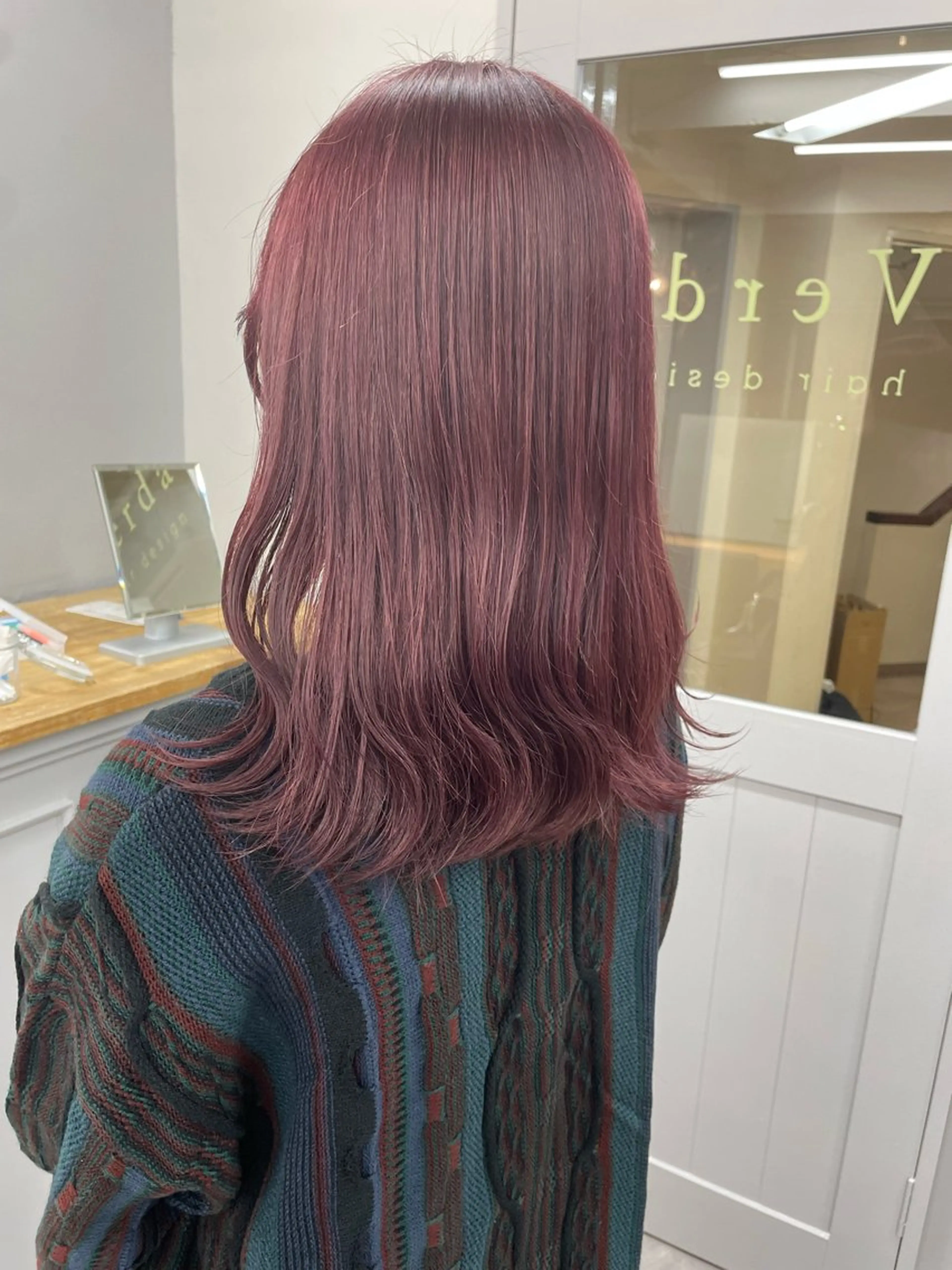 セミロング カラー ショートカットモデル 🧃Shionのヘアスタイル