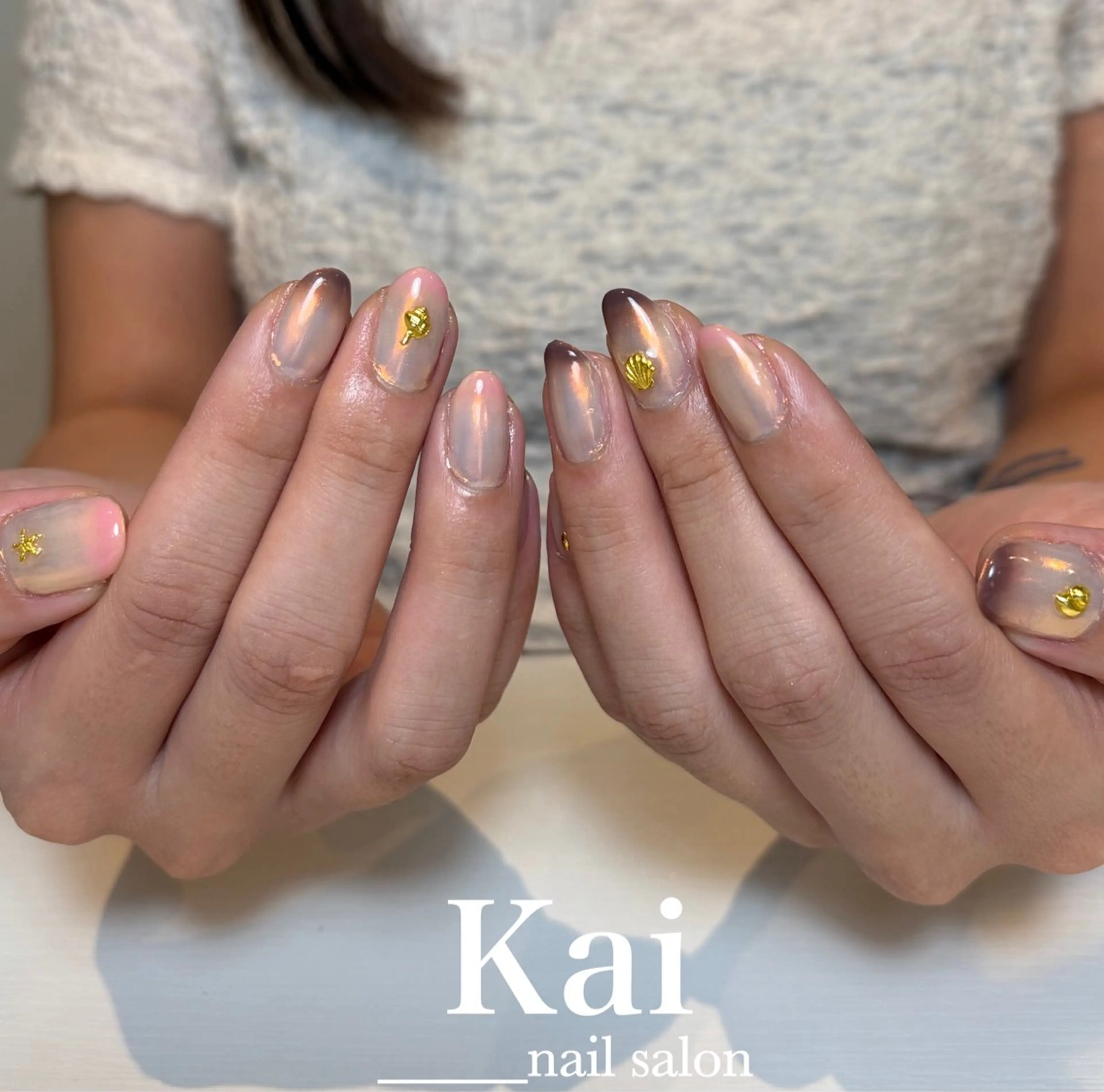 ネイル オーロラネイル グラデーション ピンク ハンドネイル Kai  nail Mayukoのネイルデザイン