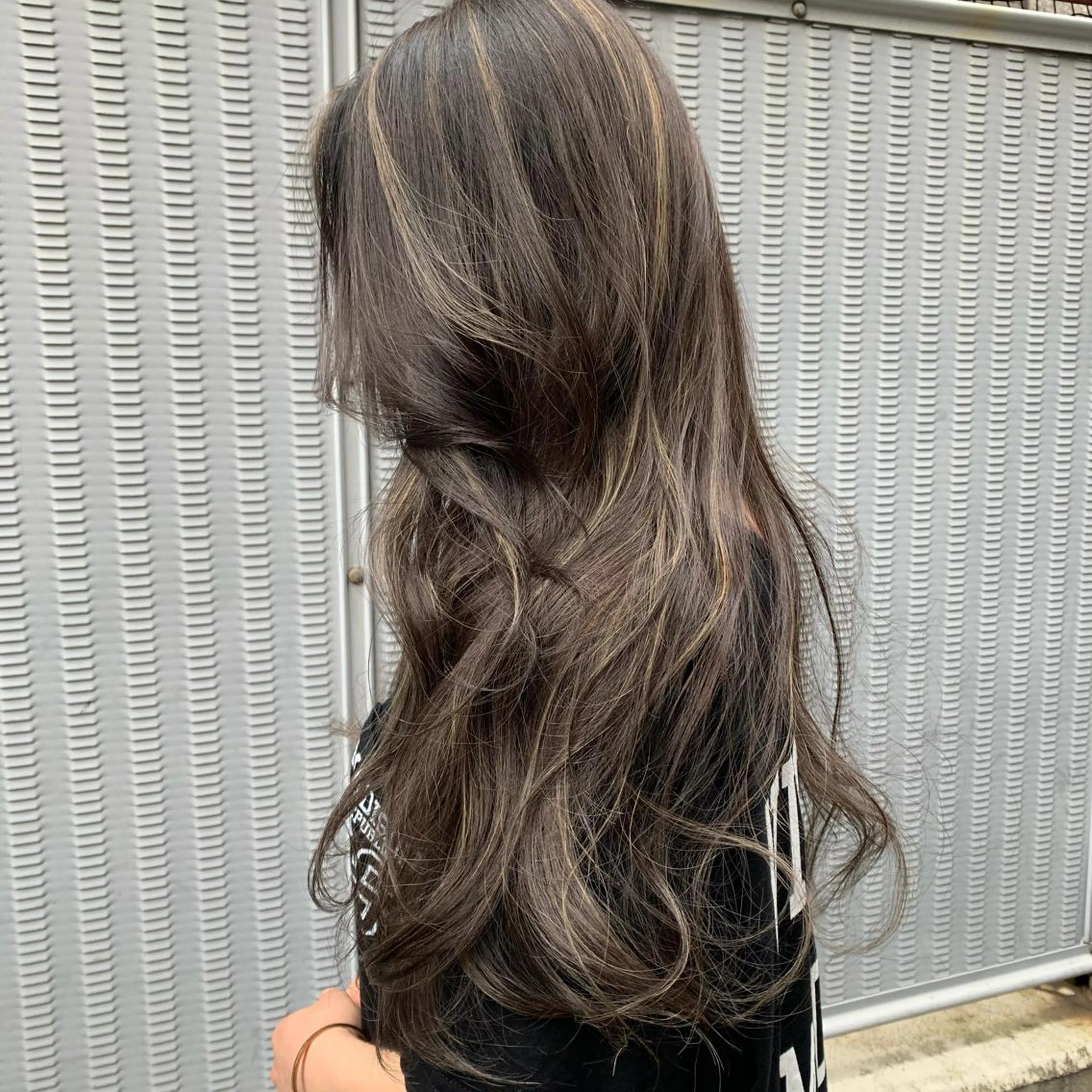 ロング カラー ハイライトカラー ハイライト エクステ 韓国🤍ワンホンヘア みかん🇨🇳のヘアスタイル