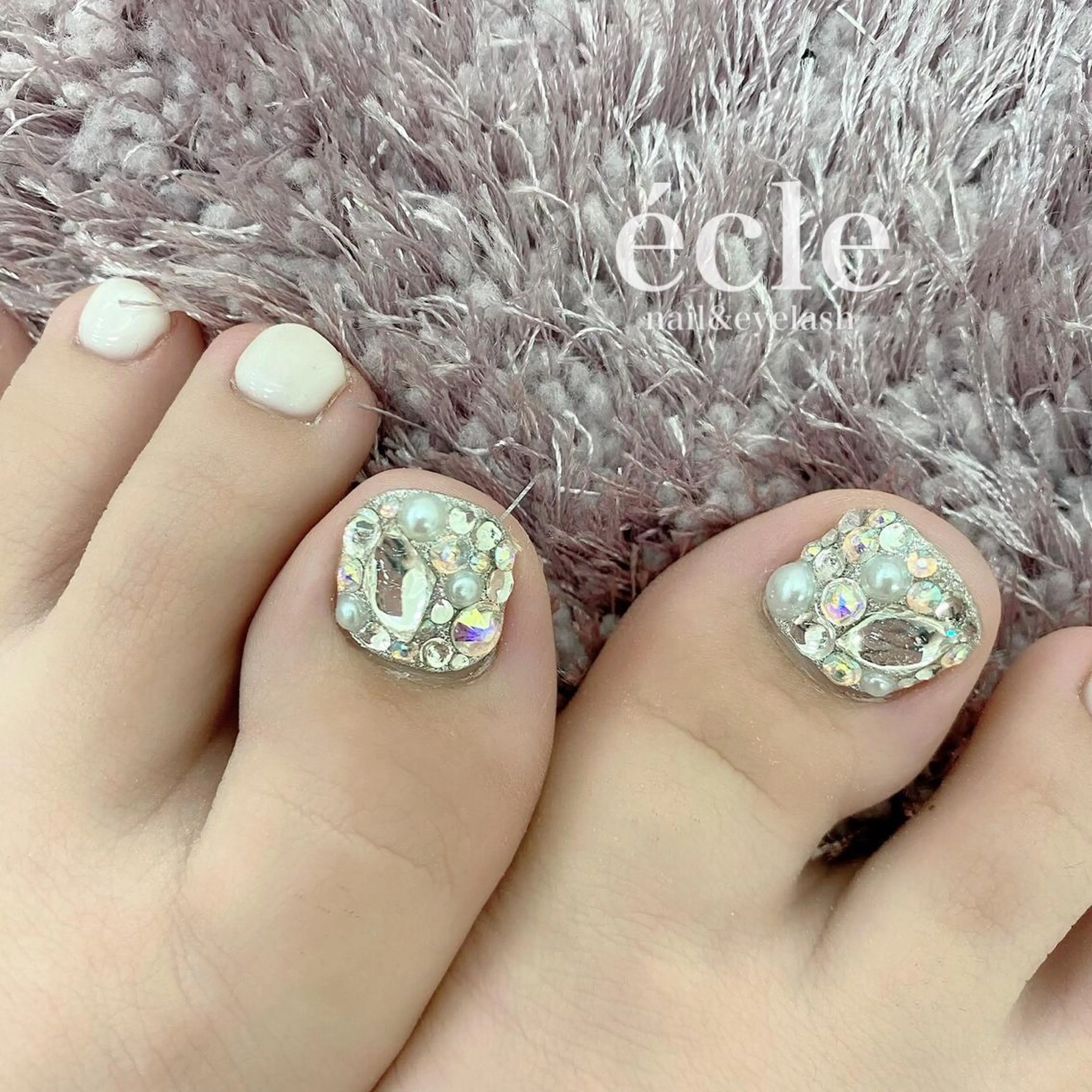 ネイル フットネイル écle nail&eyeのネイルデザイン