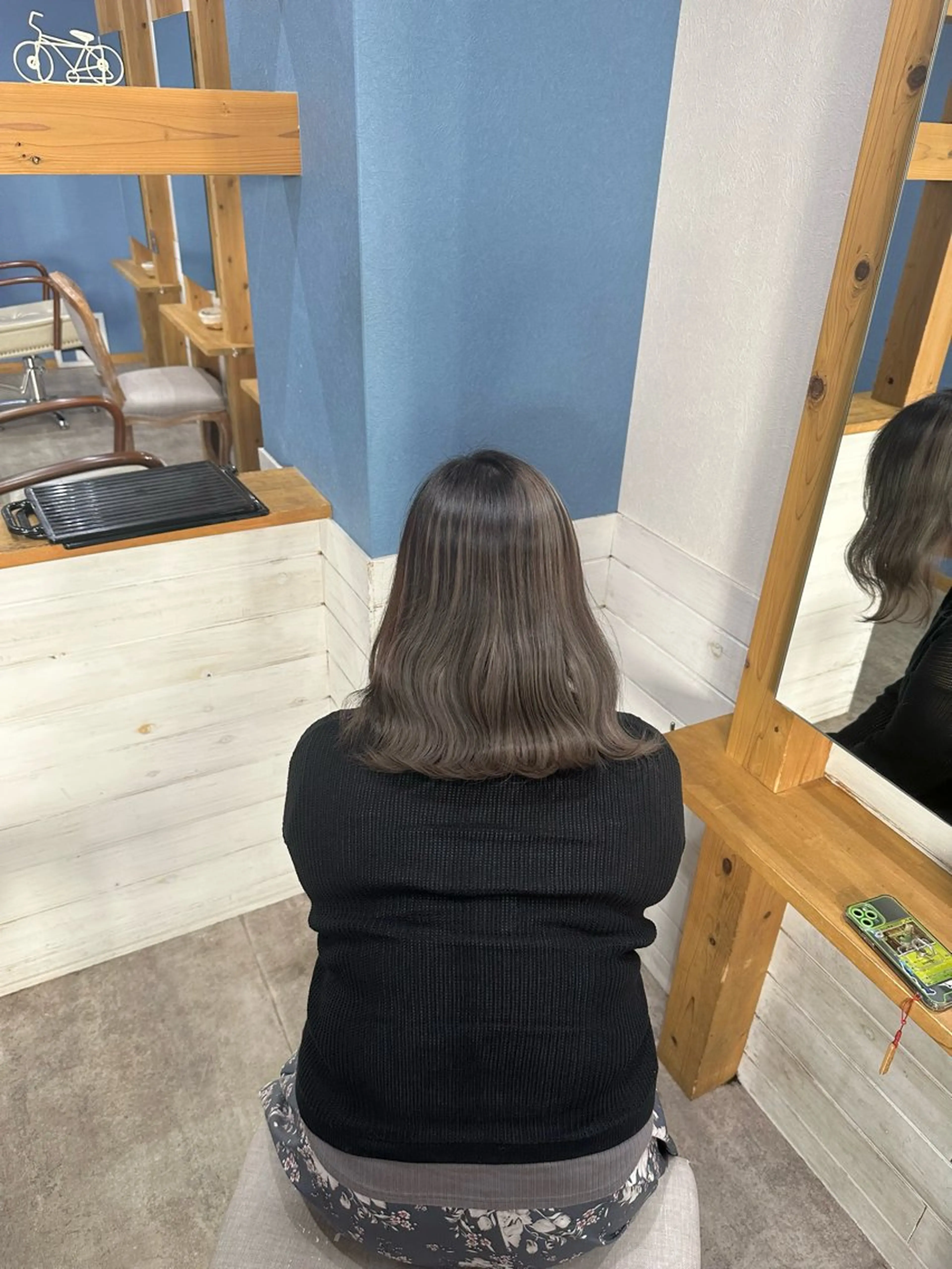 ミディアム ヘアカラー 柔らかいハイトーン/ kizunaのヘアスタイル