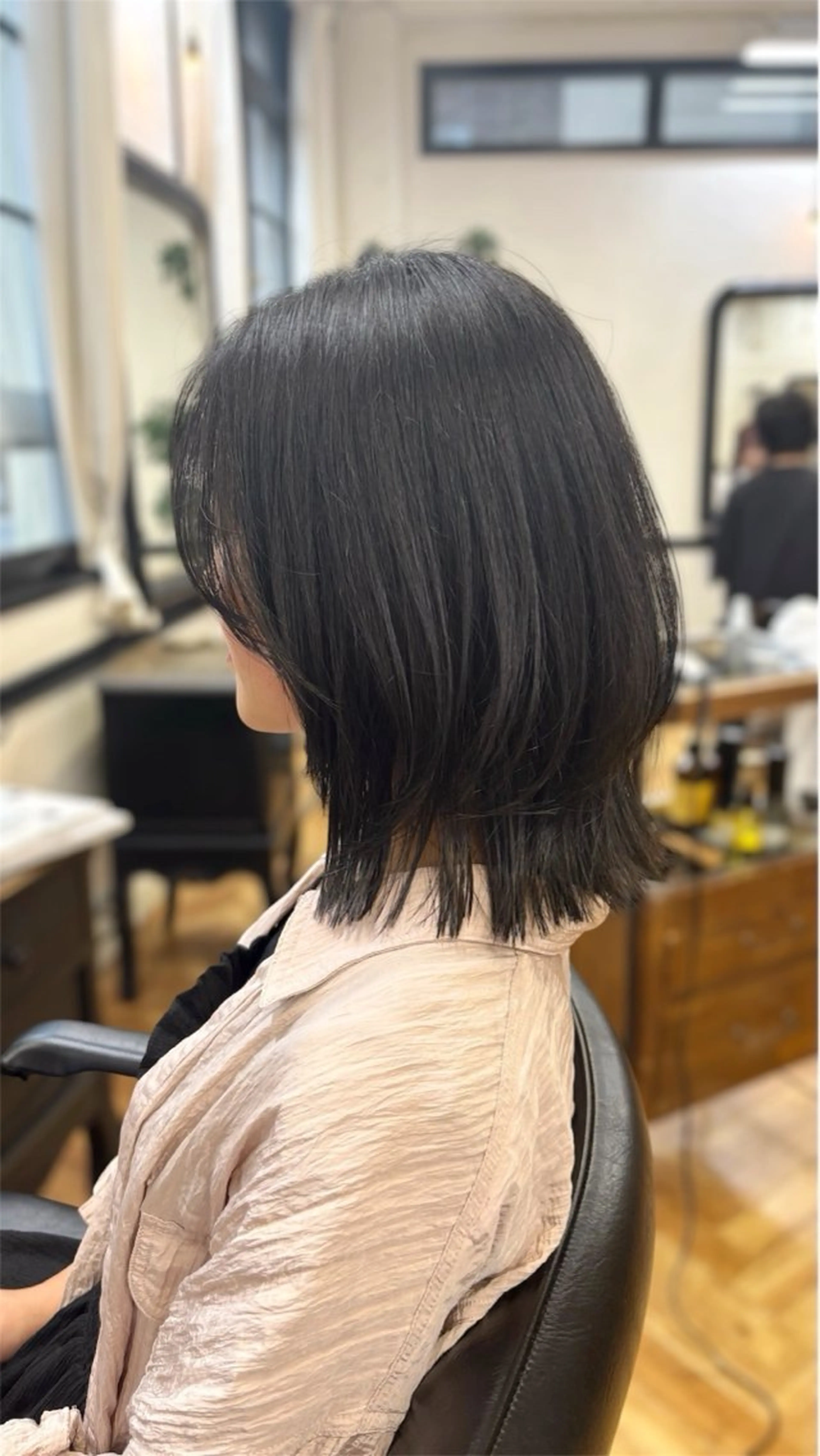 ミディアム くびれヘア レイヤーカット ショートカット/ キタハラユリナのヘアスタイル