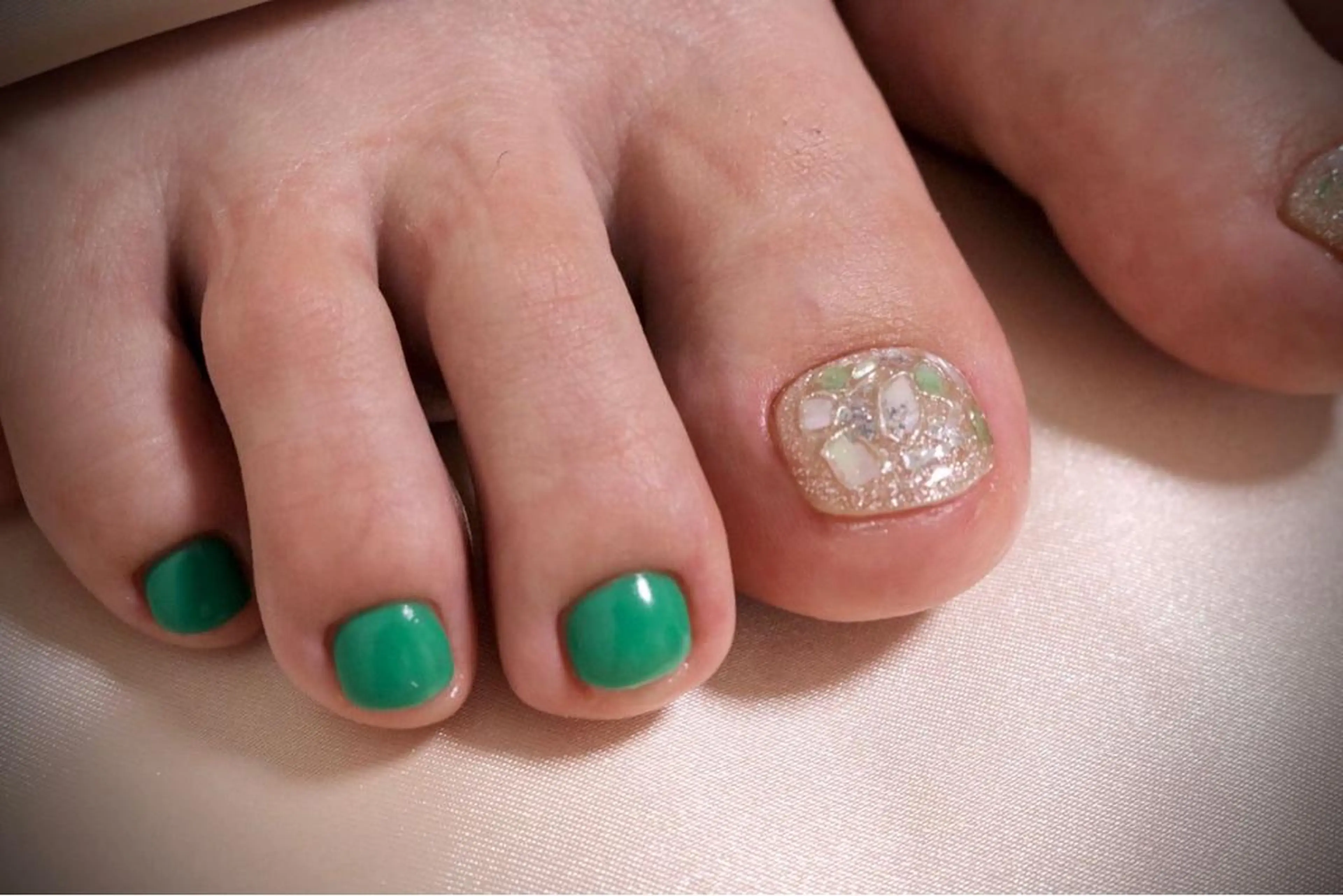 ネイル フットネイル MH Nailのネイルデザイン