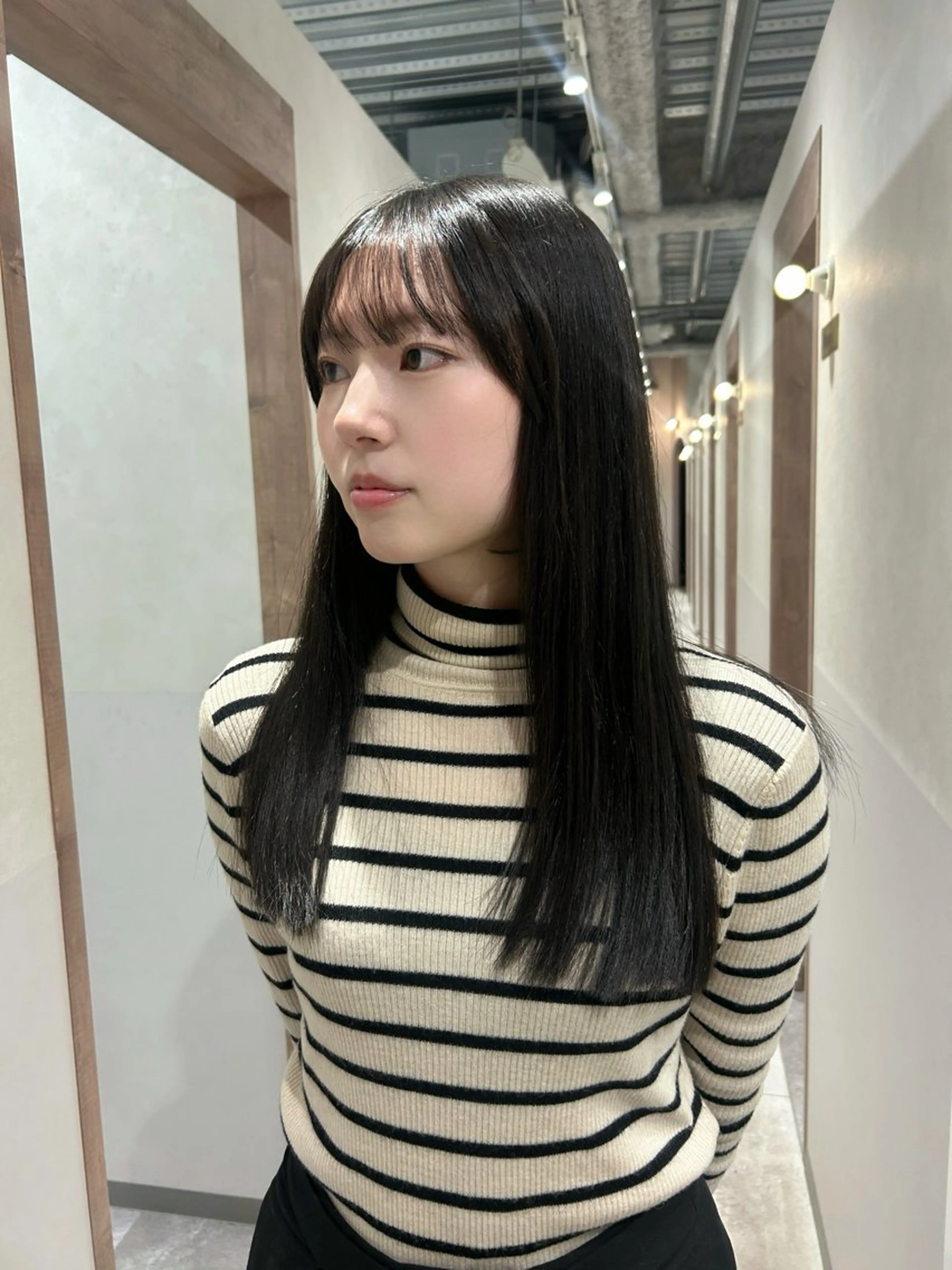 ロング カラー グレージュ カット ヘアカラー トリートメント ヘッドスパ SALOWIN栄 三丁目 木戸里実のヘアスタイル
