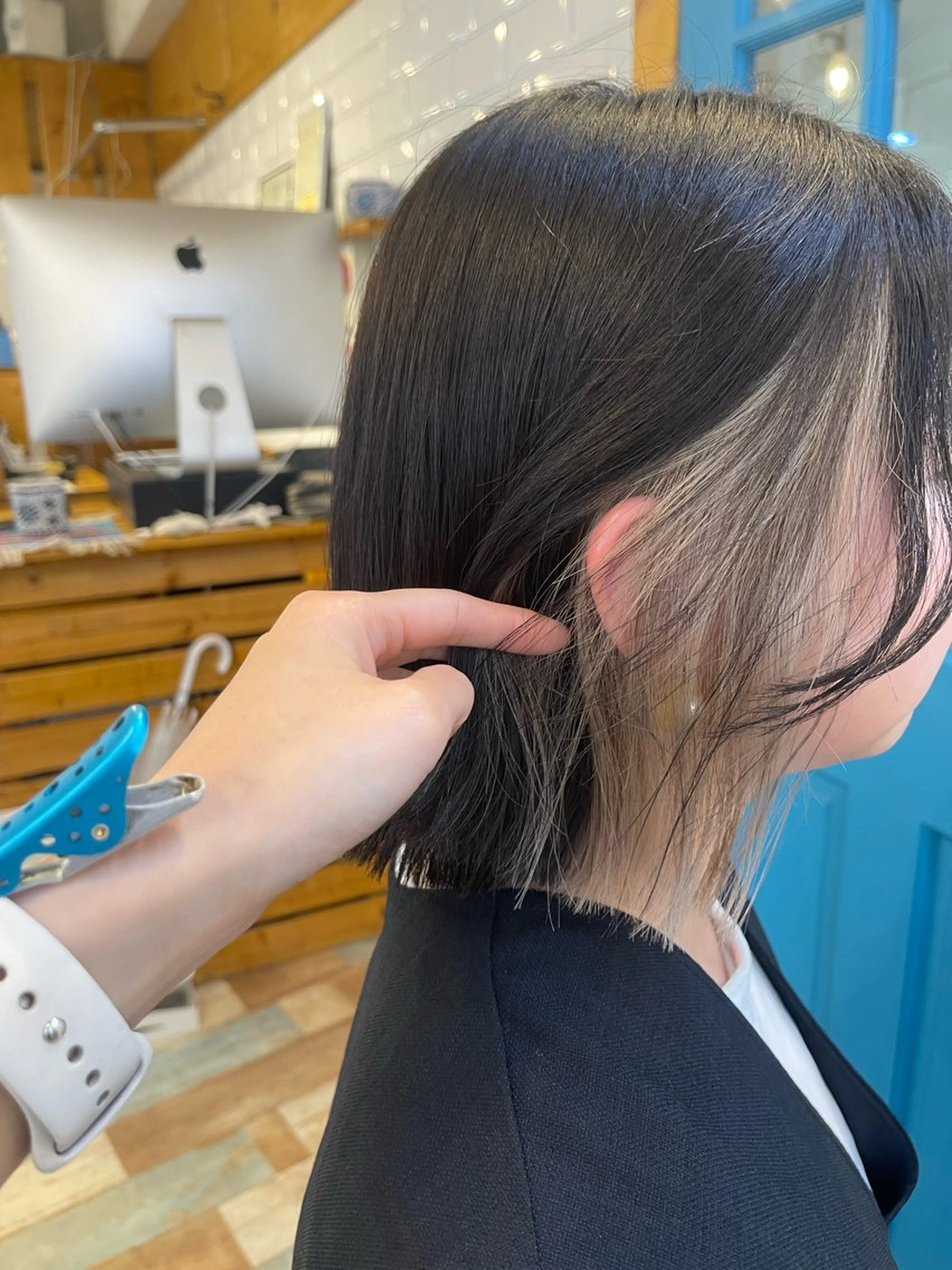 ミディアム カラー デザインカラー イヤリングカラー ハイライトカラー ハイトーンカラー ボブ カット ヘアカラー トリートメント KANA/ボブ/ インナーカラー/艶髪のヘアスタイル