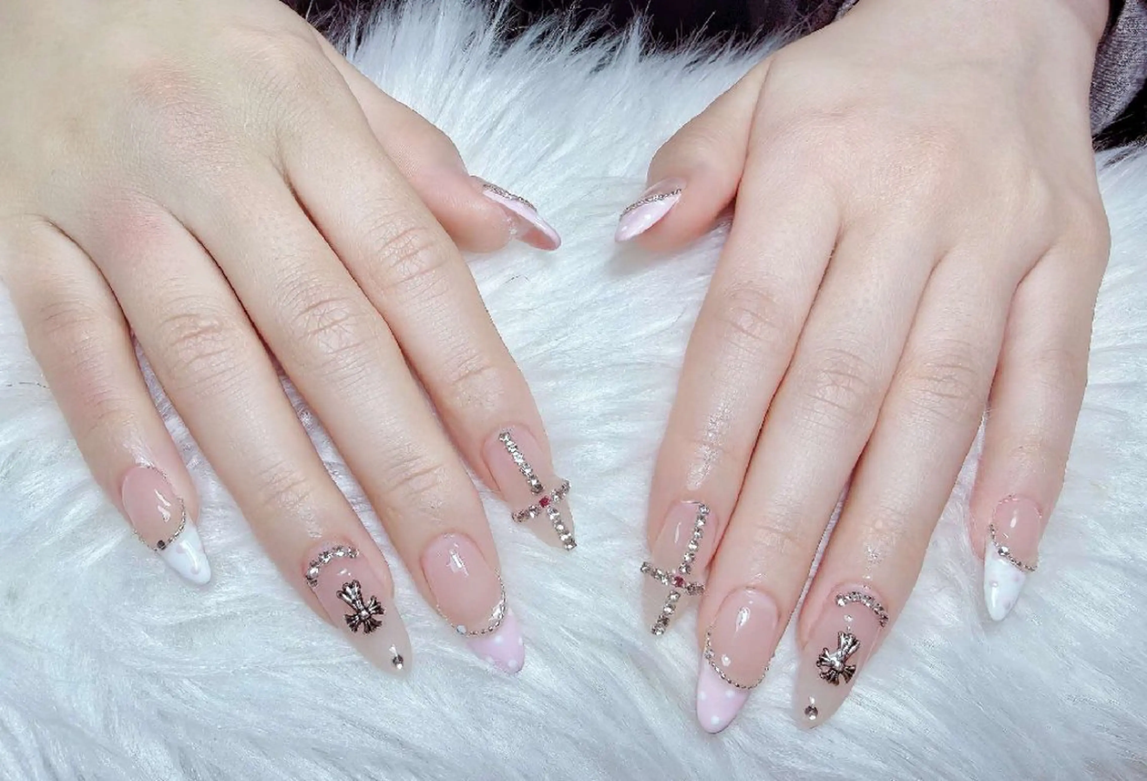 ネイル 小島 阿佑美のネイルデザイン