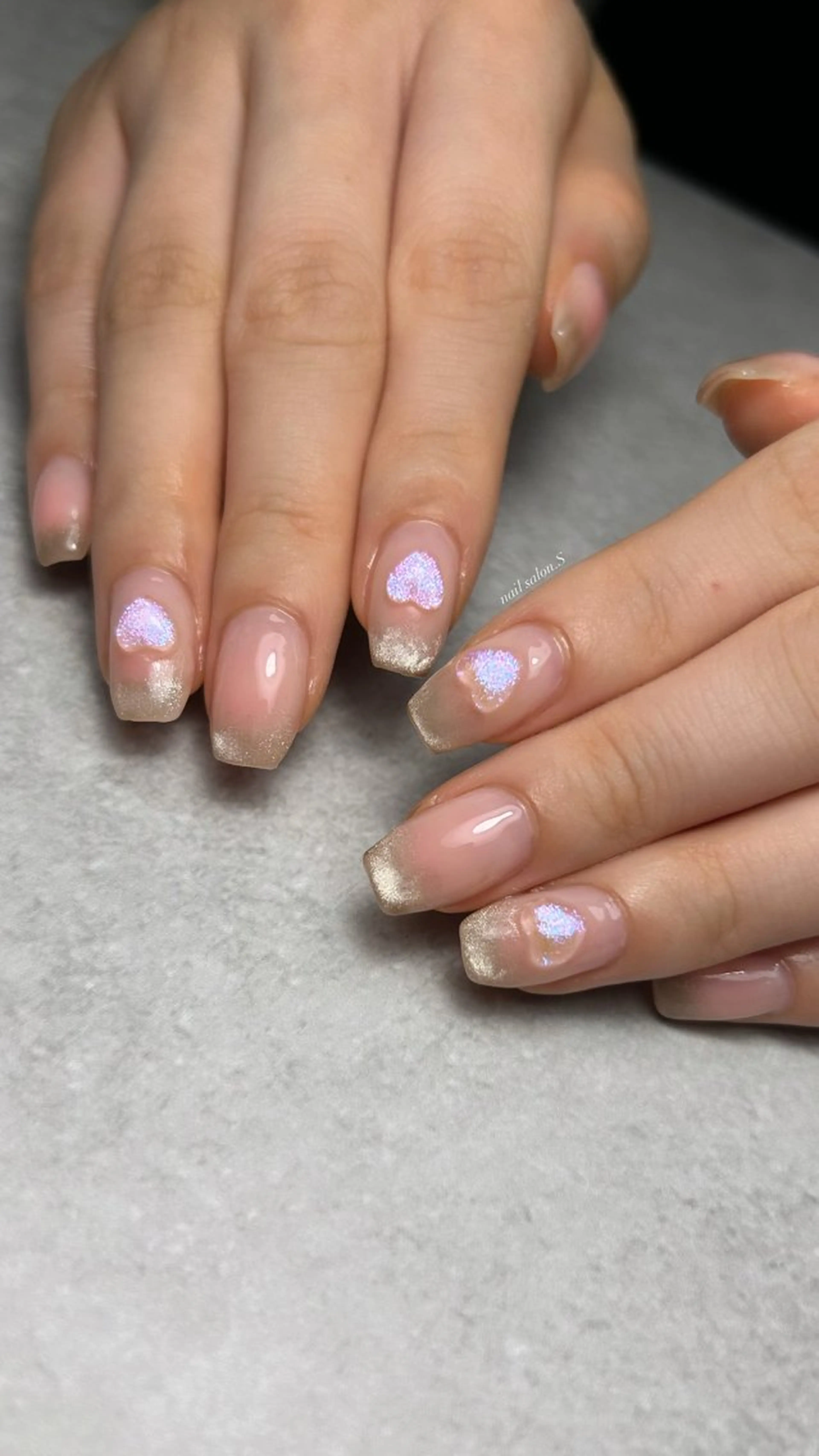 ネイル チークネイル ハンドネイル 関山 志乃のネイルデザイン