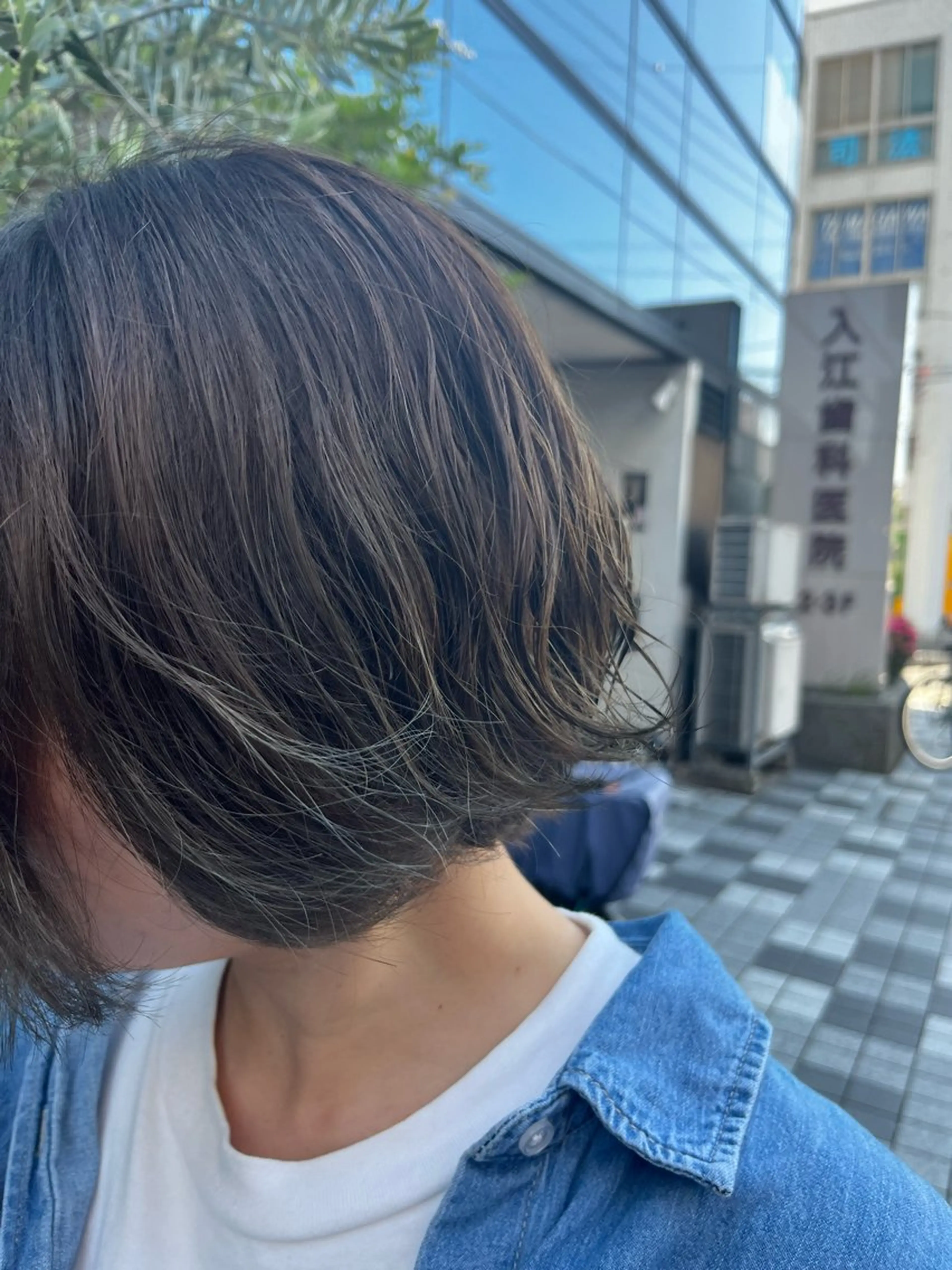 ショート パーマ アッシュ ハイライト ショートヘア ニュアンスパーマ 臺 佳連のヘアスタイル