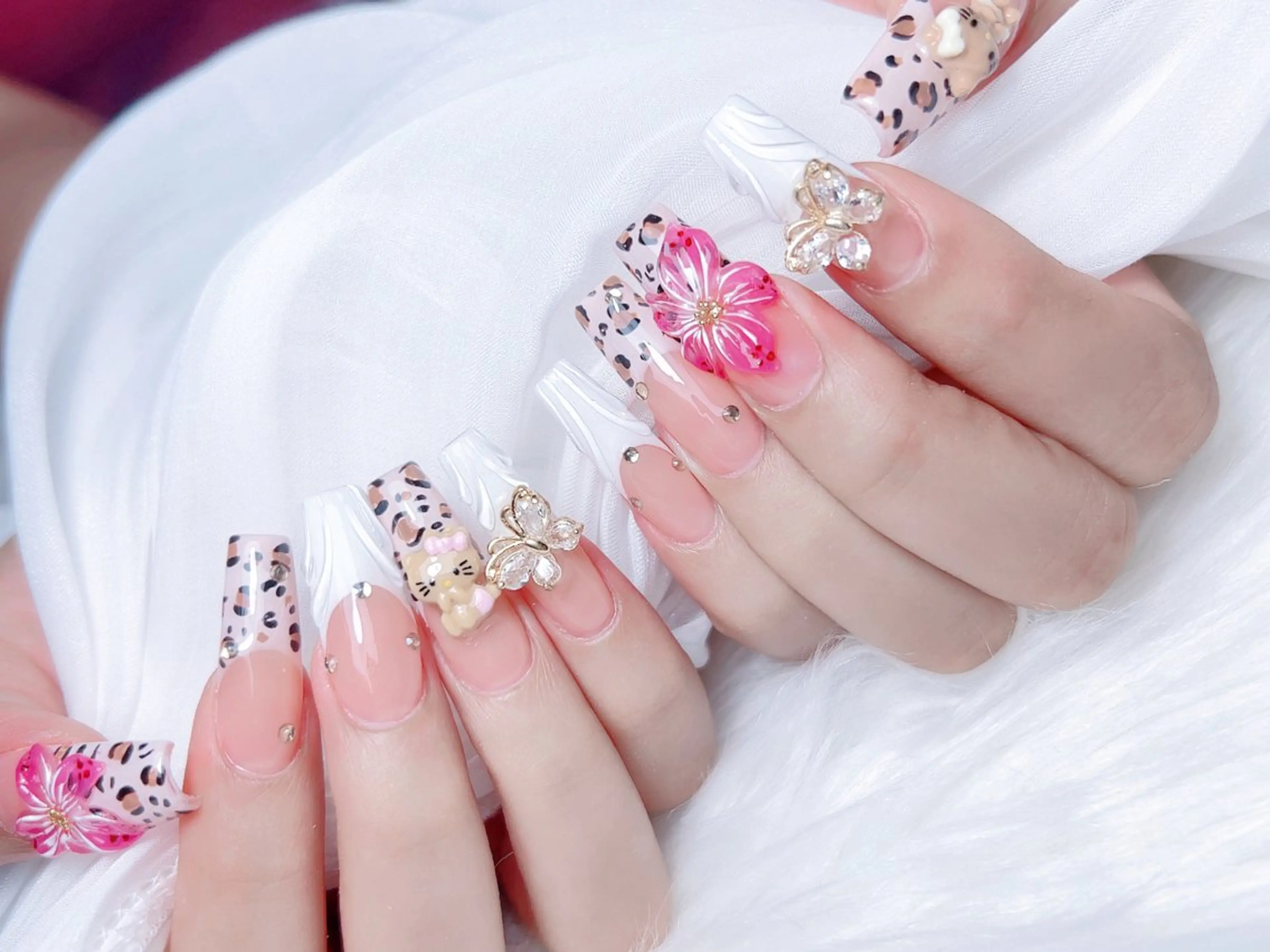 ネイル M🌷nail 長さだし専門店のネイルデザイン