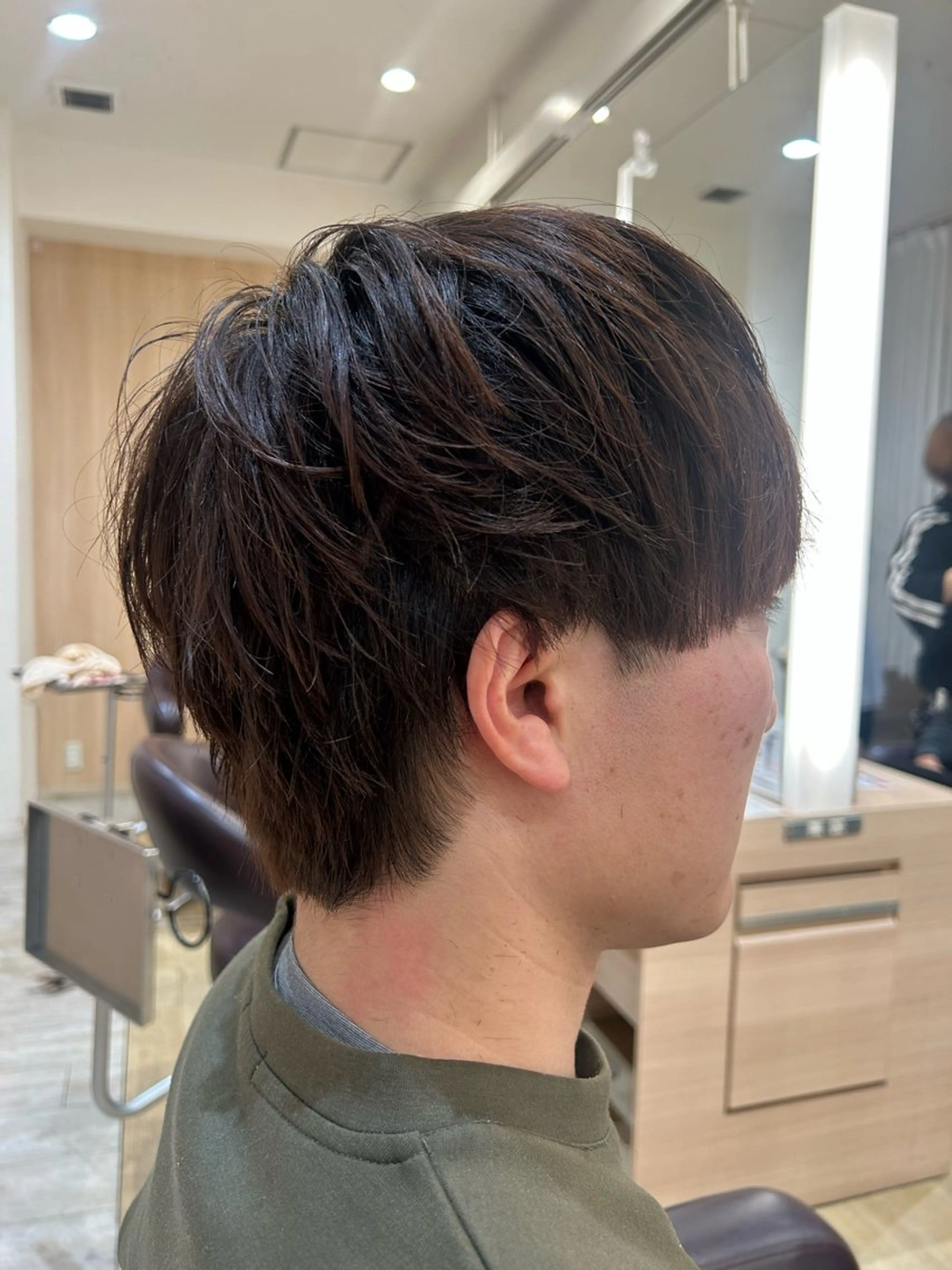 メンズ マッシュ 毛流れ 癖毛カット/ 英山明未のヘアスタイル