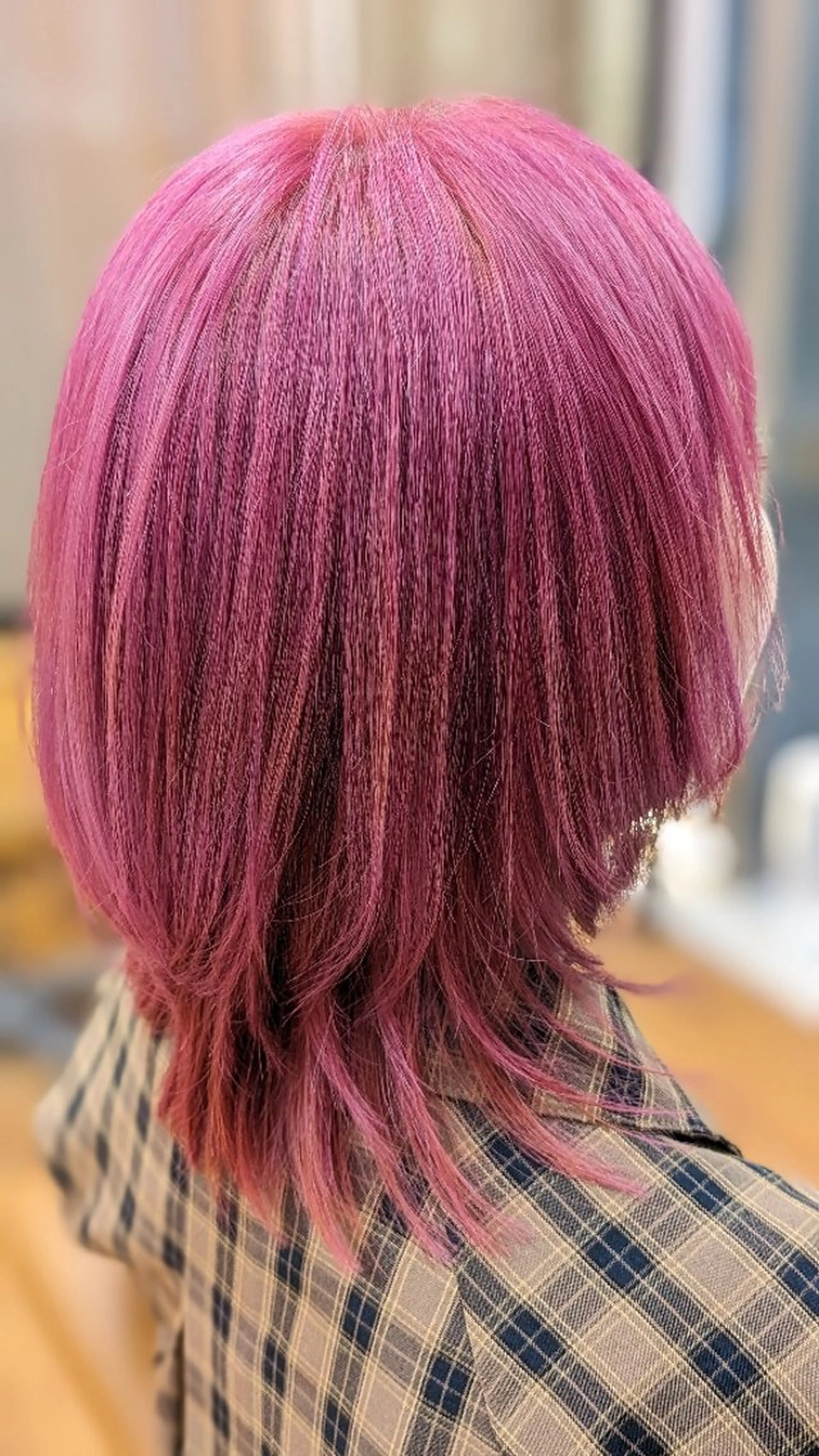 ミディアム カラー ピンクカラー ウルフカット hair salon hygge 武蔵中原店所属・【頭皮や髪に優しく】 hygge 武蔵中原のヘアスタイル