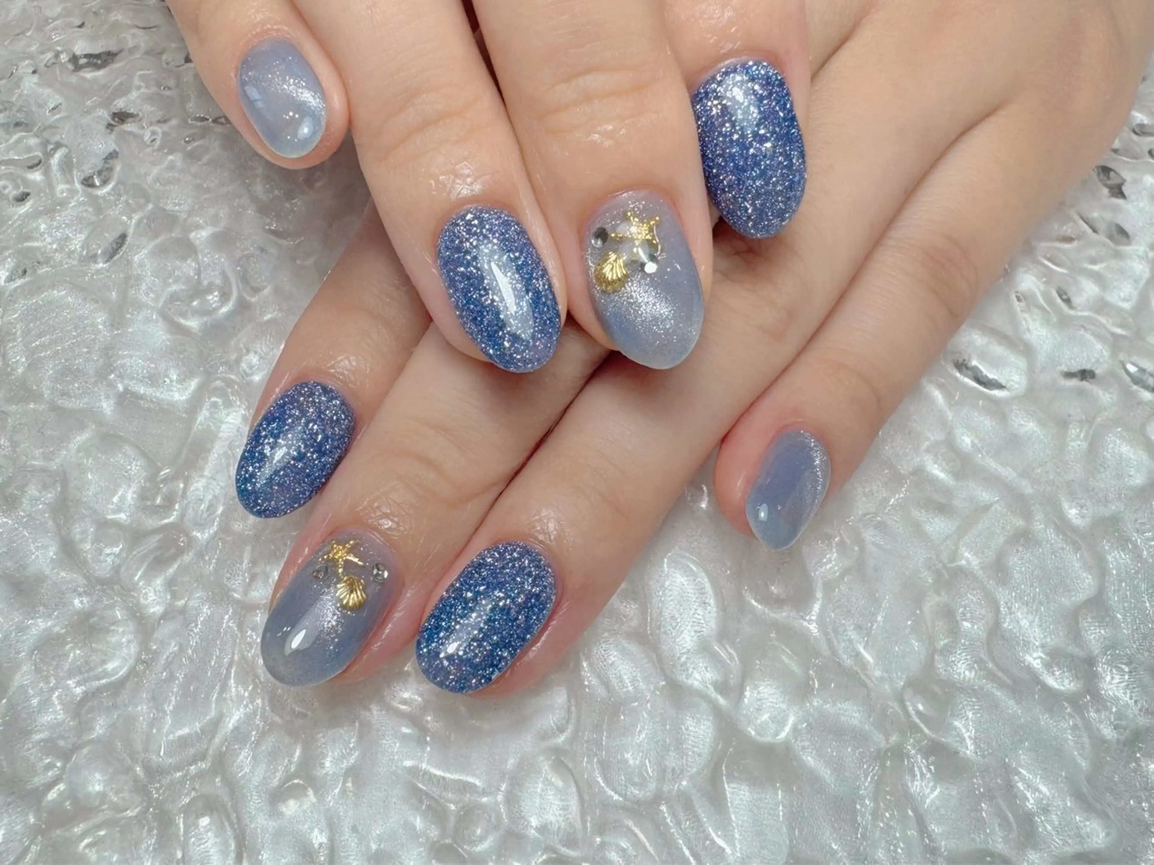 ネイル ハンドネイル マジック ミラーのネイルデザイン