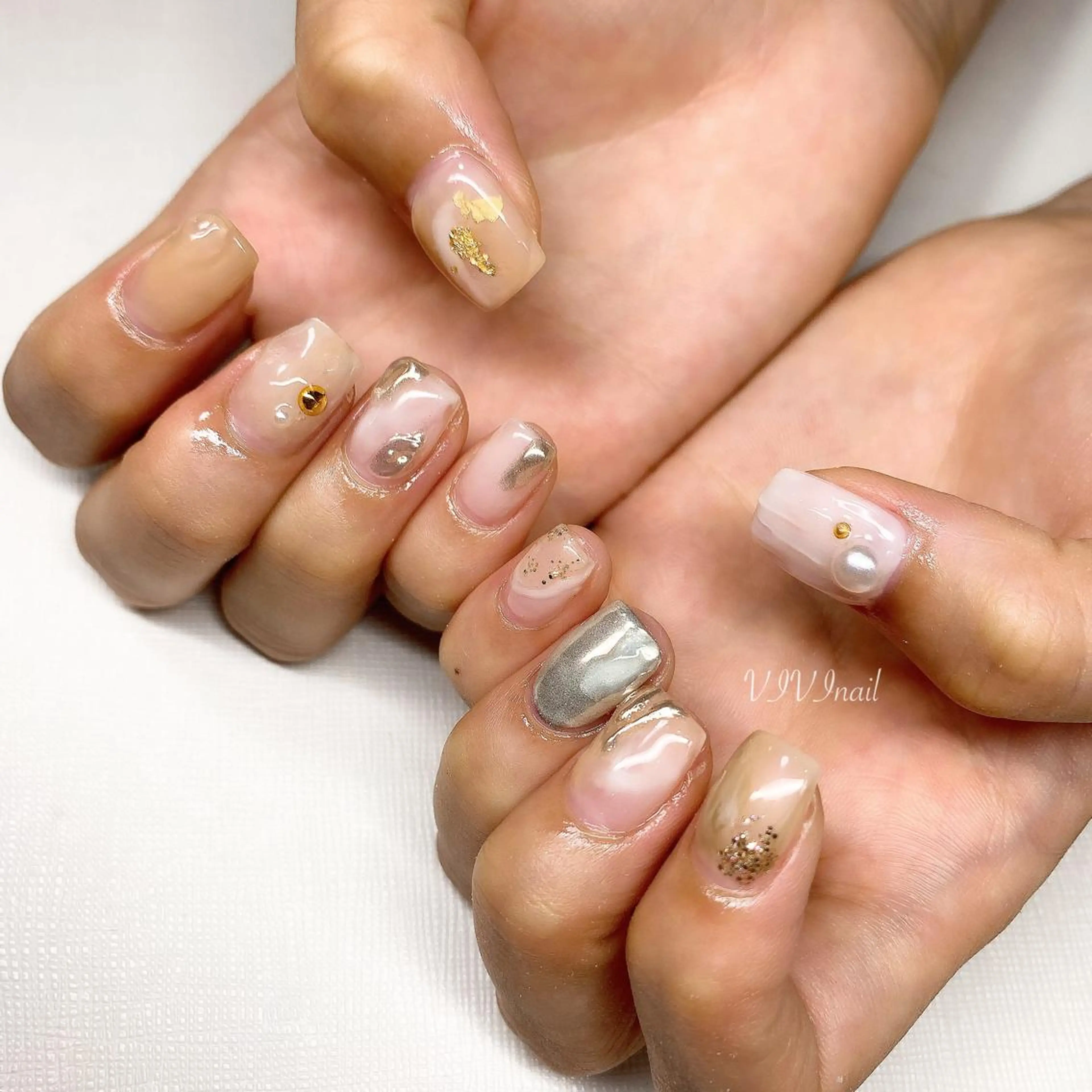 ネイル ニュアンスネイル ハンドネイル vivi nailのネイルデザイン
