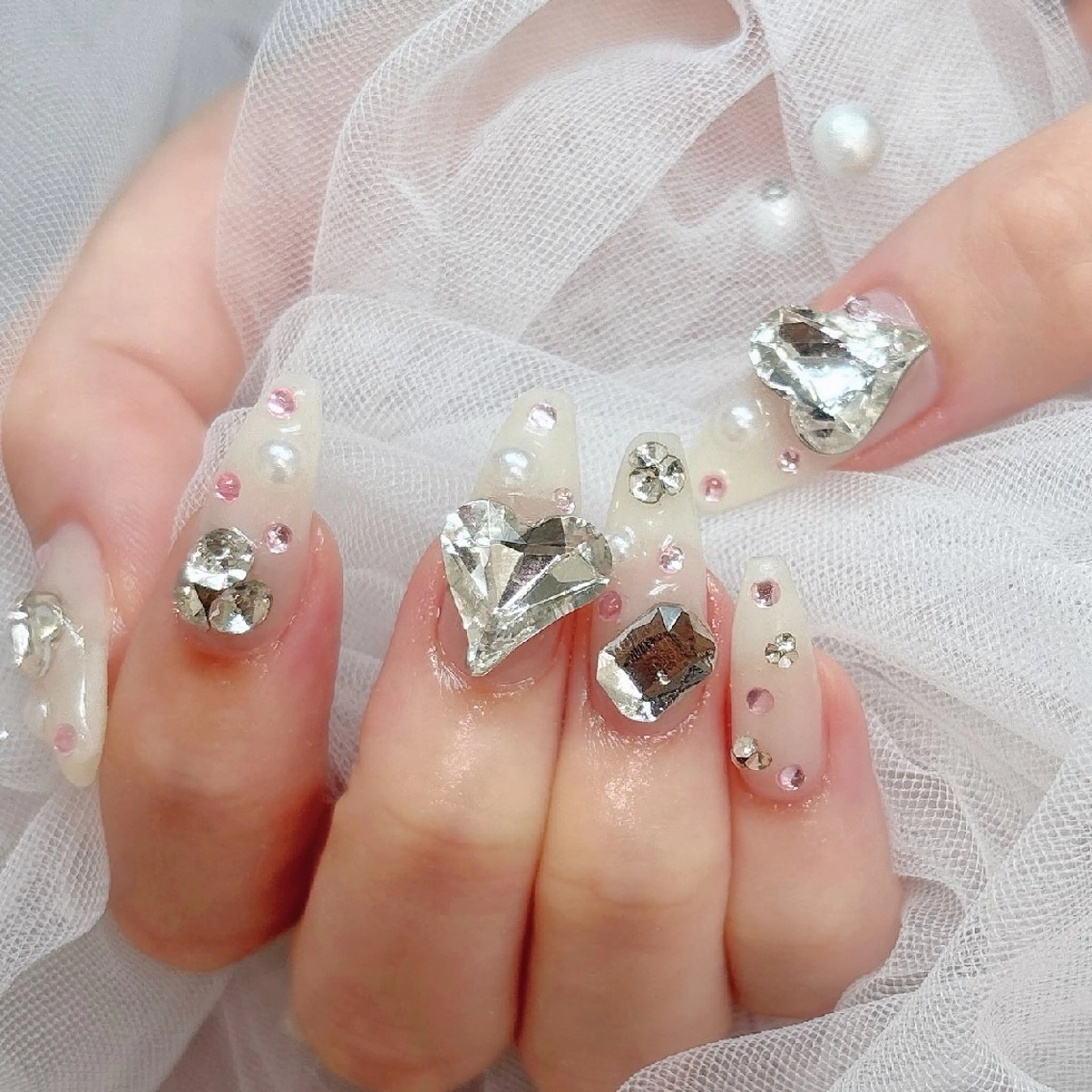 ネイル ストーンネイル ワンホンネイル ハンドネイル ハンドケア 心斎橋Salon Epokkuのネイルデザイン