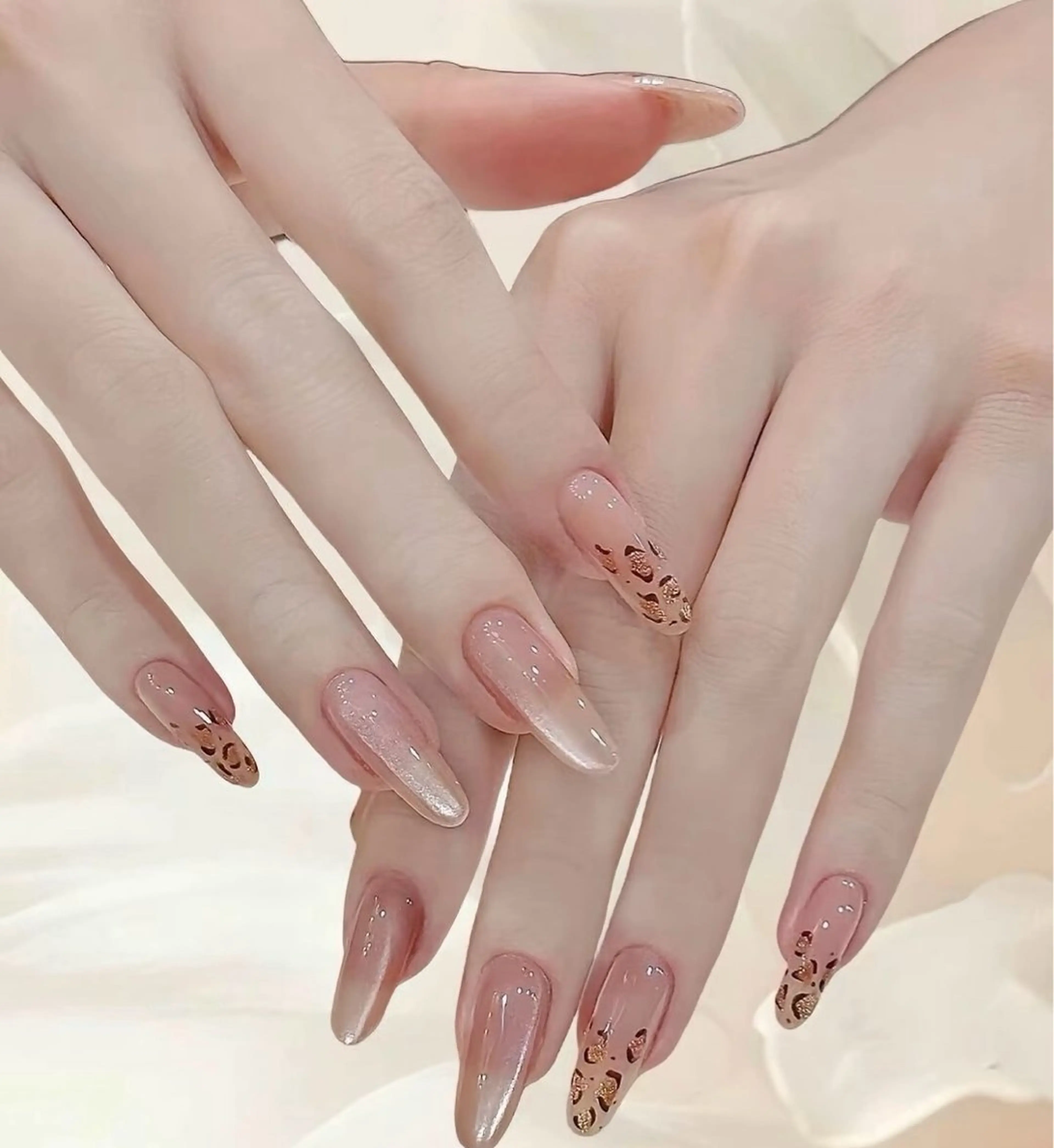 ネイル チークネイル 長さ出し フラワーネイル フレンチネイル ガーリー sun nail池袋 モデル募集のネイルデザイン