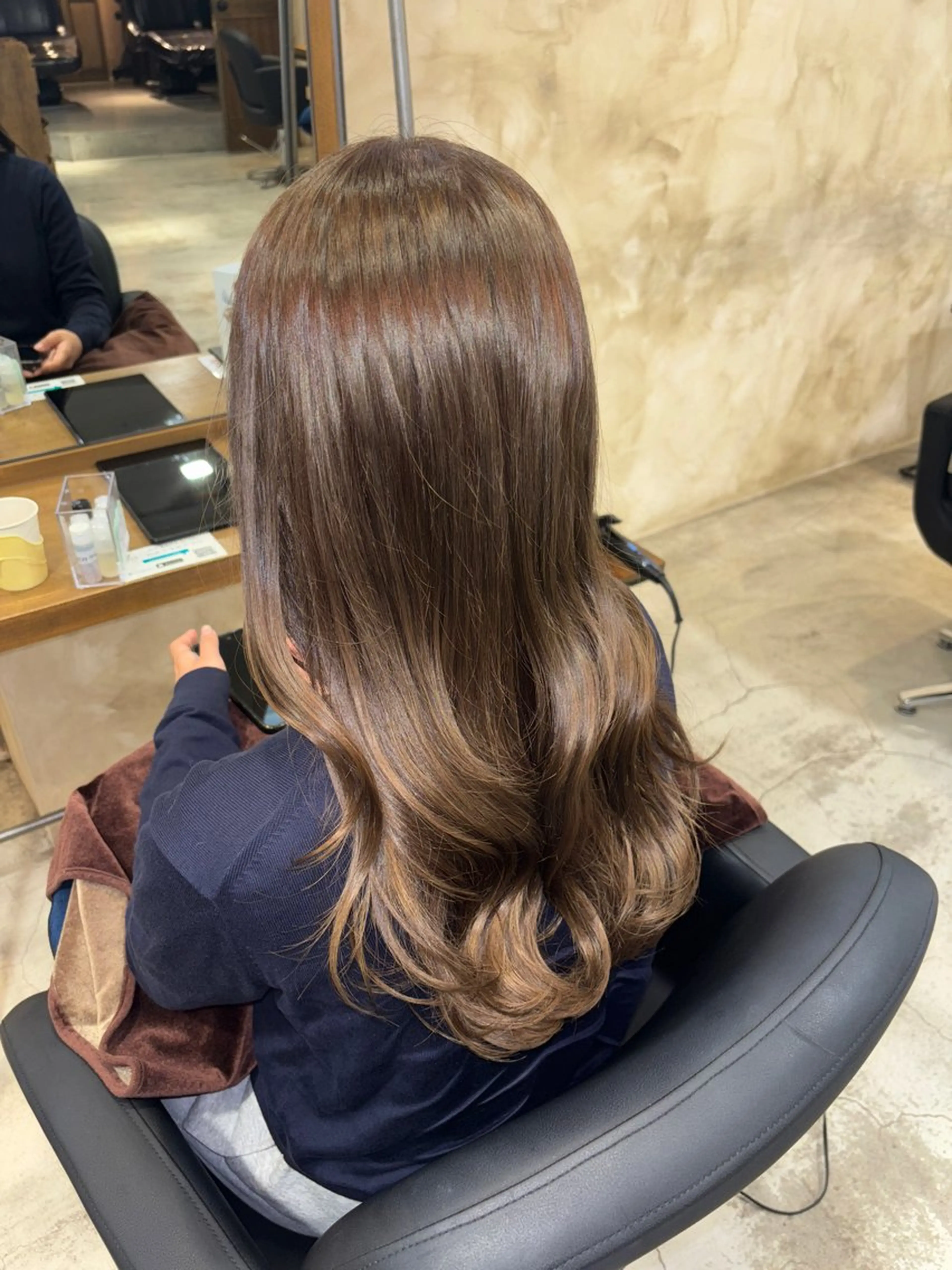 ロング カラー ベージュカラー オリーブベージュ カット ヘアカラー トリートメント ツヤカラー🫧Sae ネイルモデル募集中のヘアスタイル