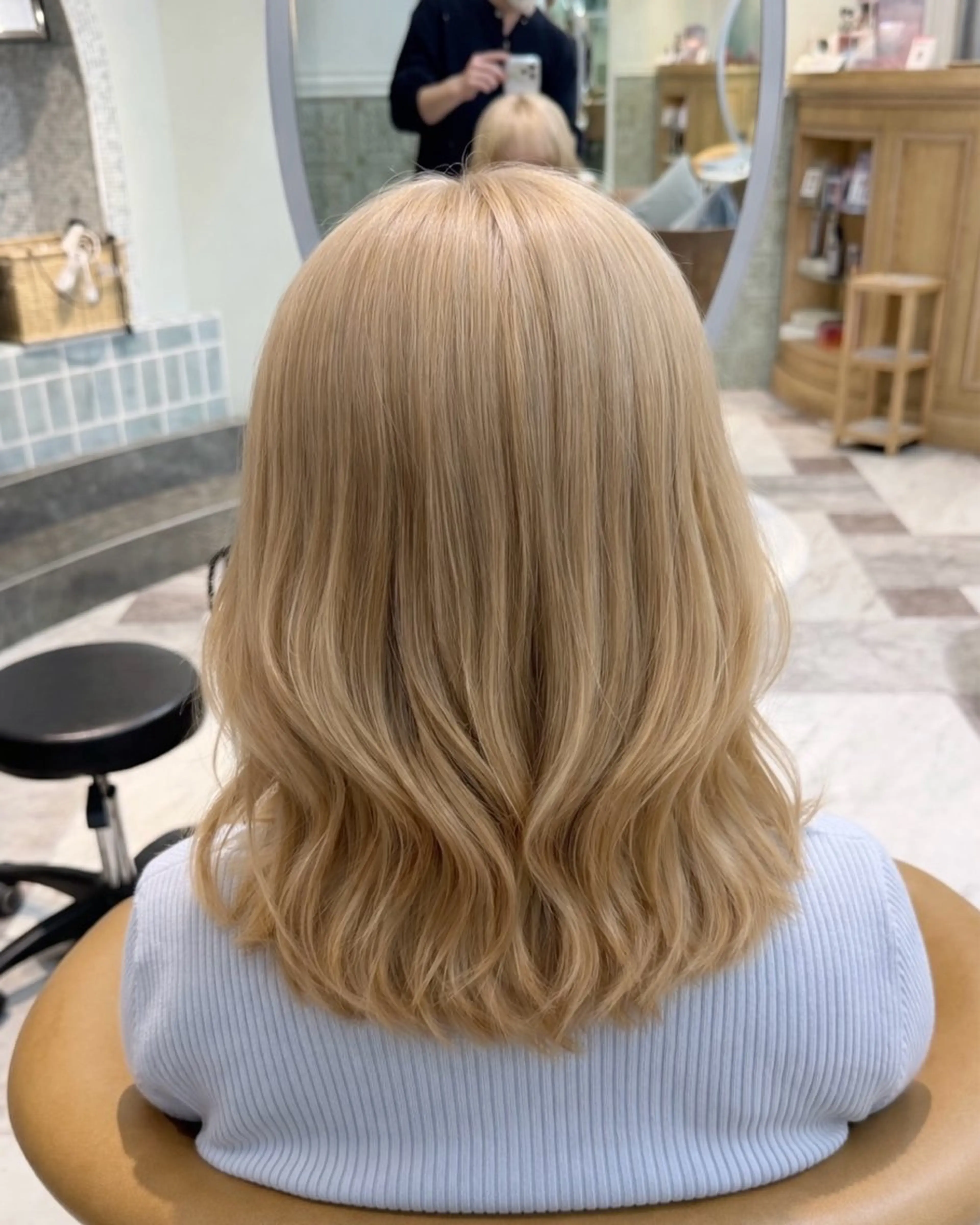 ミディアム ヘアカラー 栄ハイトーン/ ベージュカラー中園薪のヘアスタイル