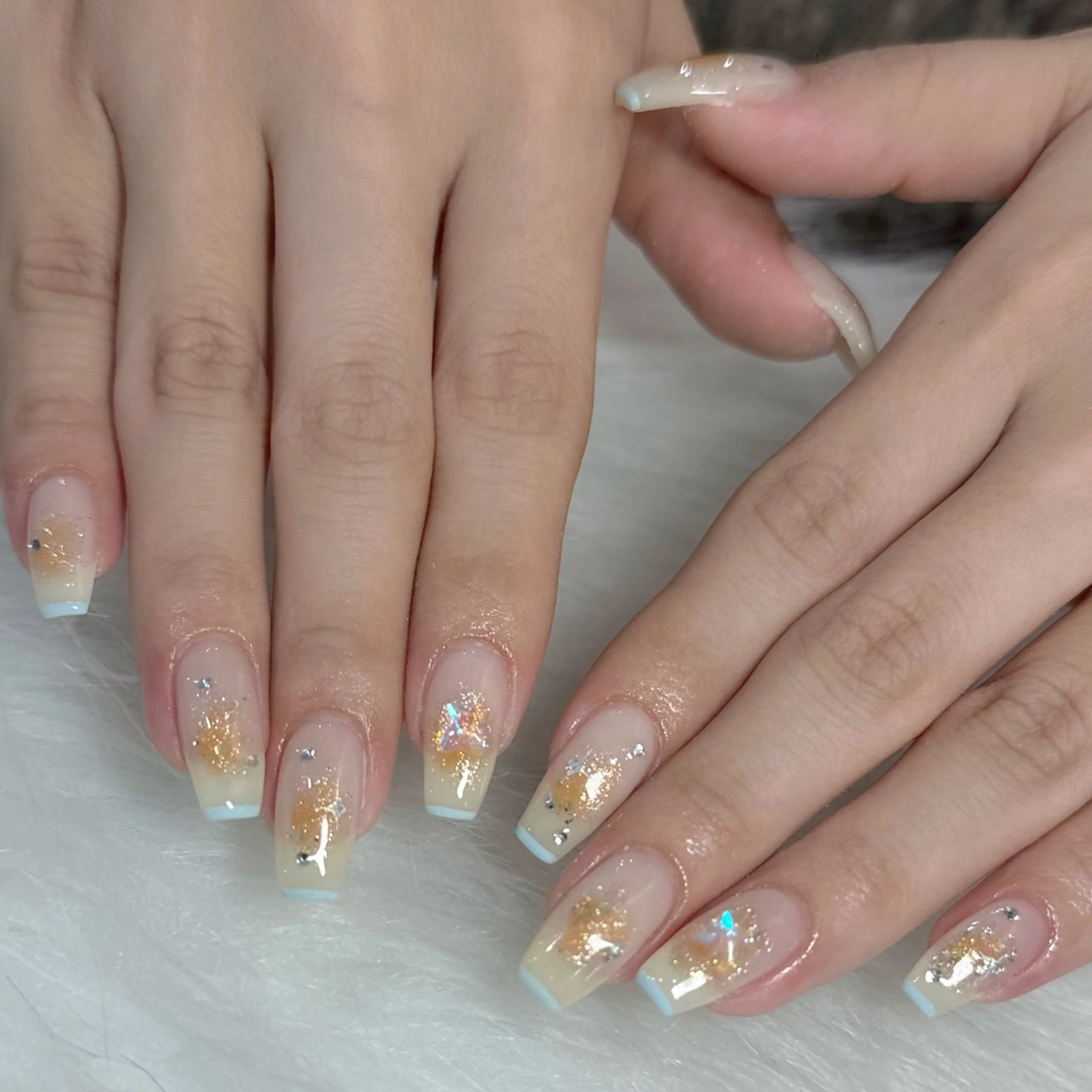 ネイル ハンドネイル フットネイル LAVISH nanamiのネイルデザイン