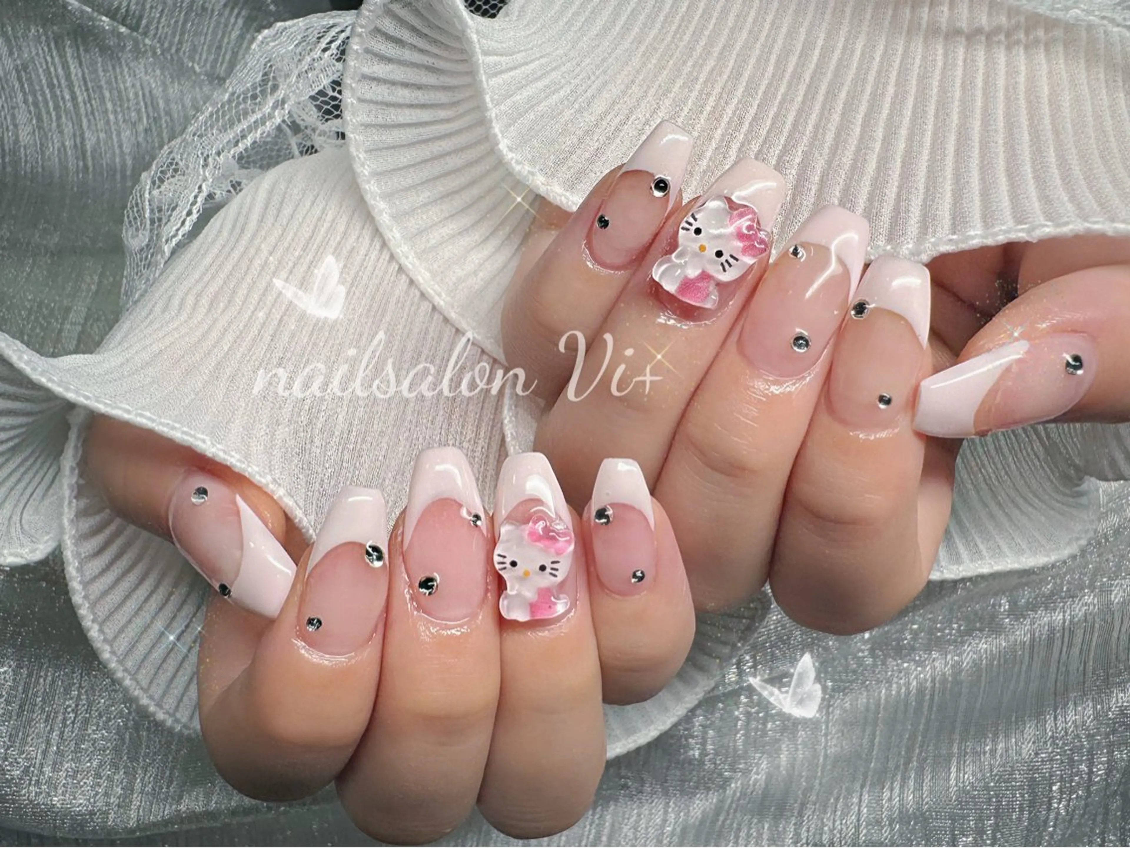 ネイル ✨Nailsalon Vi+✨のネイルデザイン