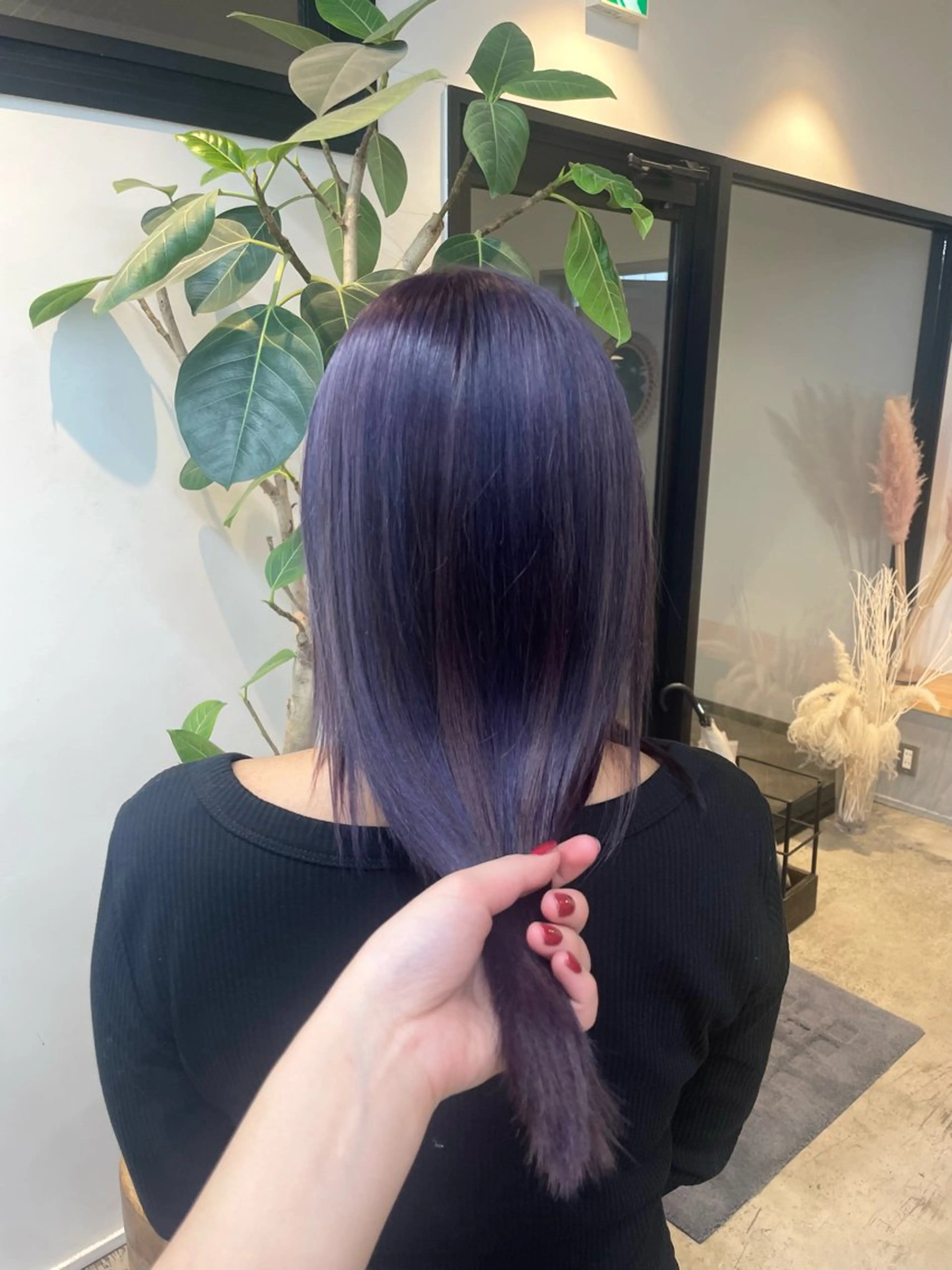 ロング カラー KOTOMI .のヘアスタイル