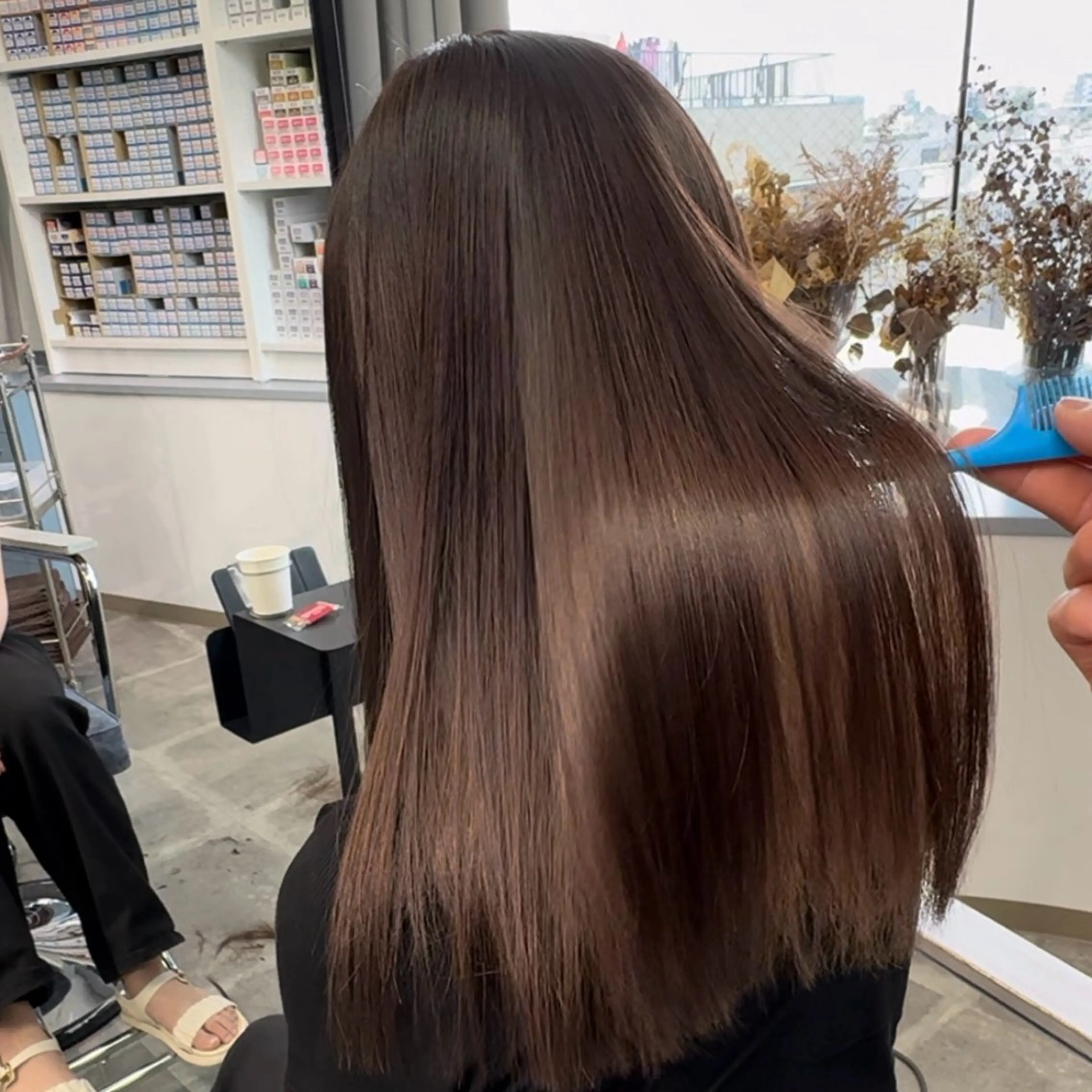 似合わせカット+オリジナルトリートメント🫧カットして艶々になりたい方、髪質にお困りの方はこちらからご予約ください!の写真