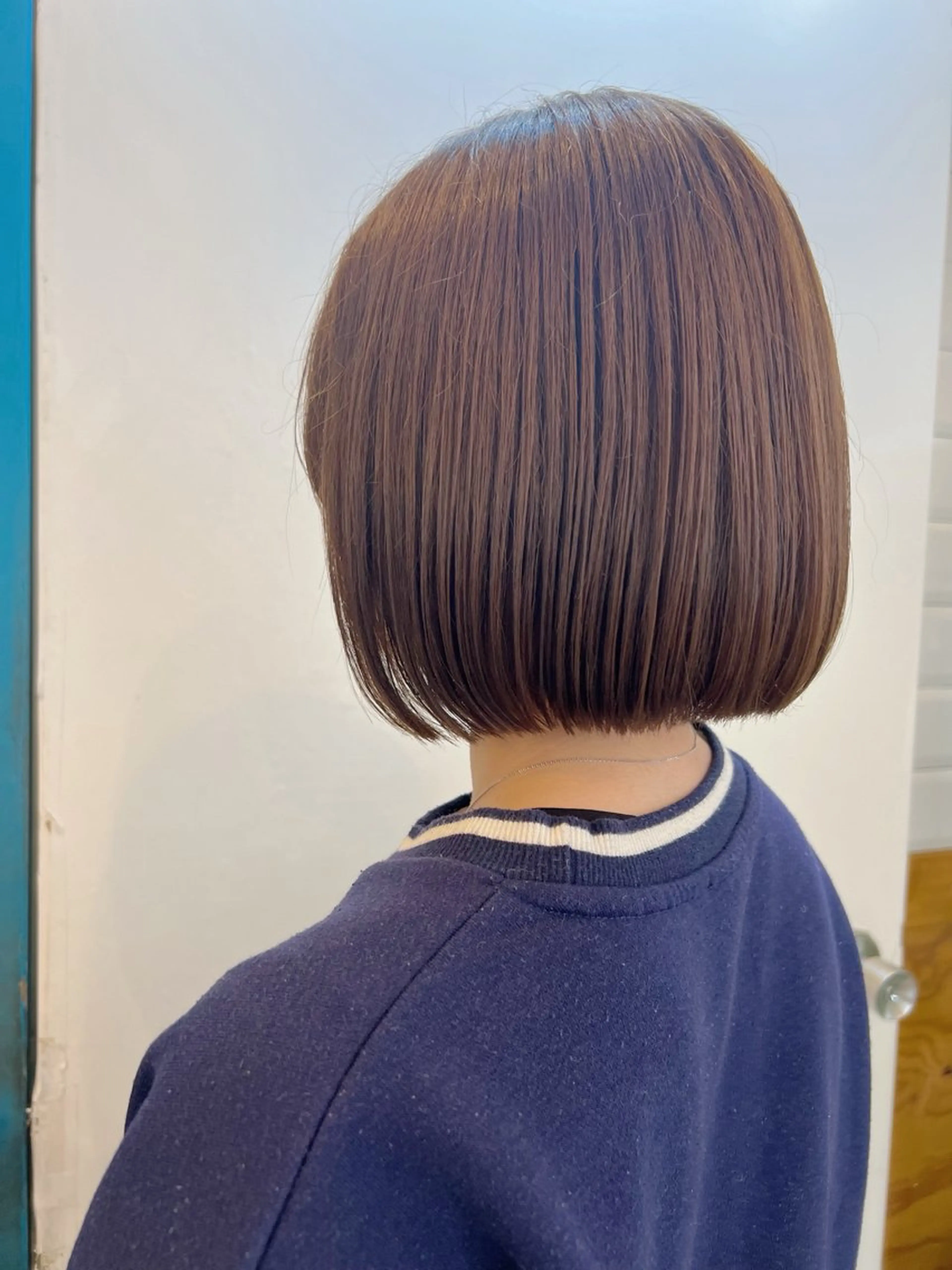 ショート カラー デザインカラー イヤリングカラー ハイライトカラー ボブ 顔周りカット カット ヘアカラー 縮毛矯正 KANA/ボブ/ インナーカラー/艶髪のヘアスタイル