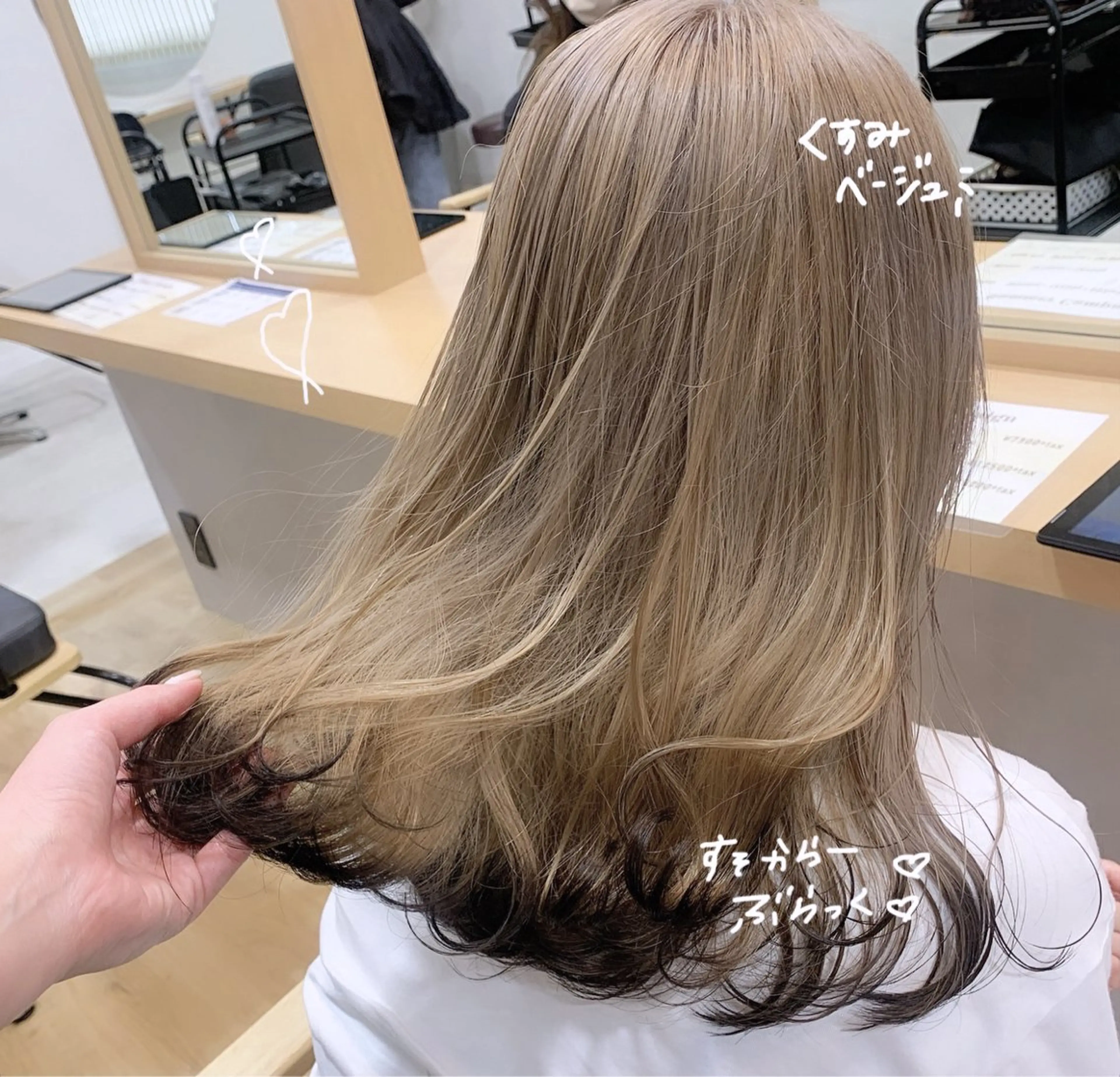 ミディアム カラー 黒髪 カット ヘアカラー regalo Acari🍎のヘアスタイル